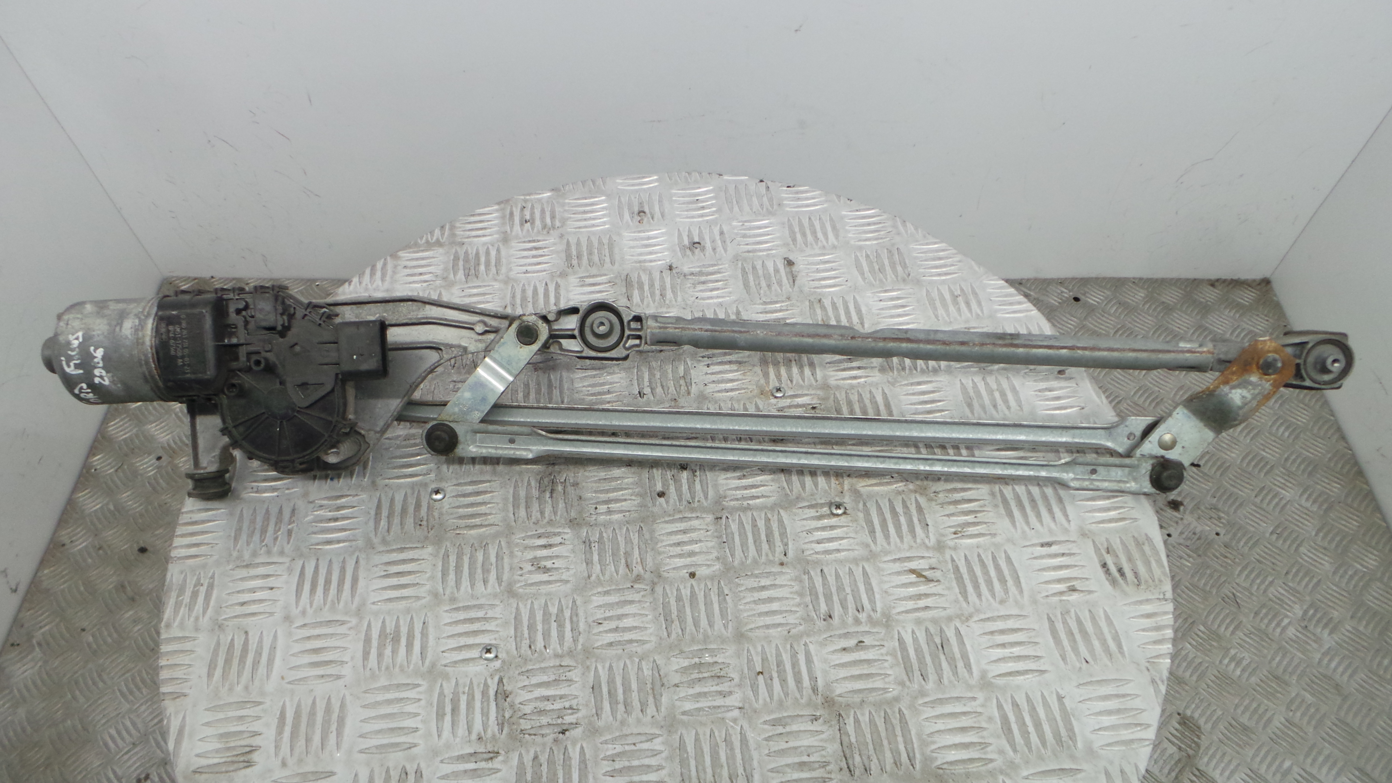 Motor Limpa Vidros Frente  4M51-17508-AA - FORD FOCUS II (DA_, HCP, DP)-33643360