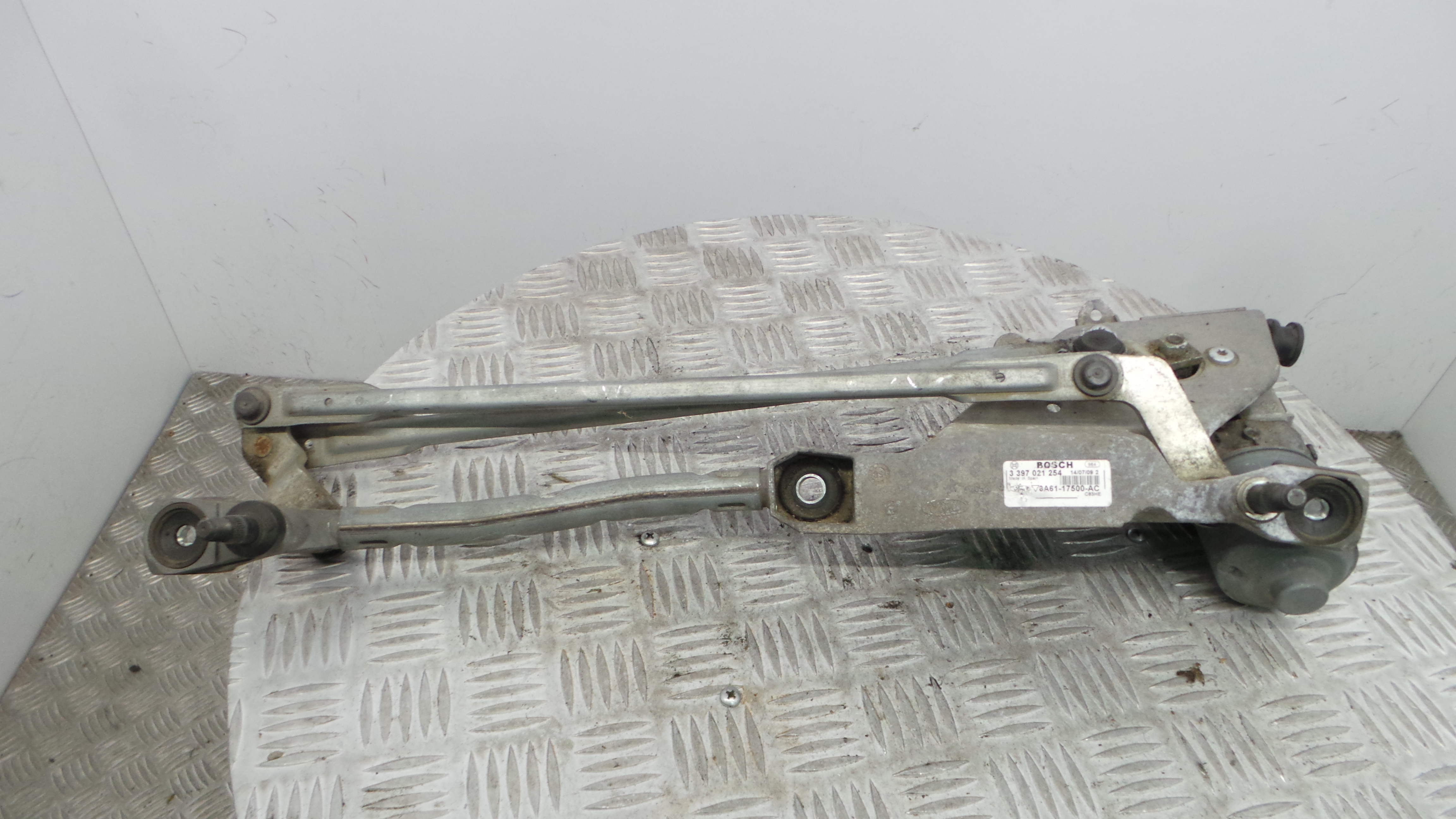 Motor Limpa Vidros Frente 8A61-17B571-AA - FORD FIESTA VI (CB1, CCN)-33643370 Motor Limpa Vidros Frente 8A61-17B571-AA - FORD FIESTA VI (CB1, CCN)-33643370