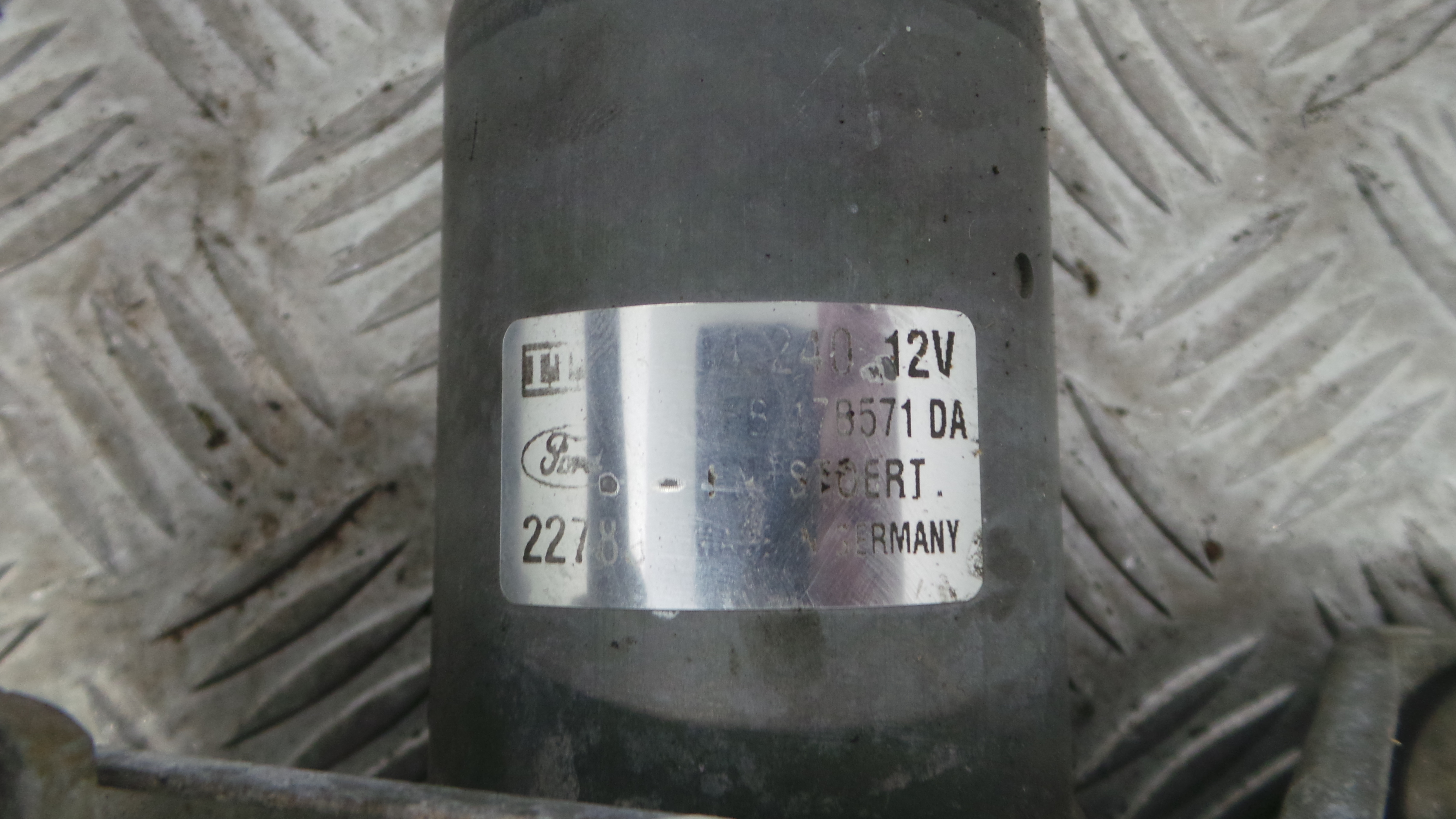 Motor Limpa Vidros Frente  96FG-17504-AB - FORD FIESTA IV (JA_, JB_), FIESTA Mk IV (JA_, JB_)-33643607