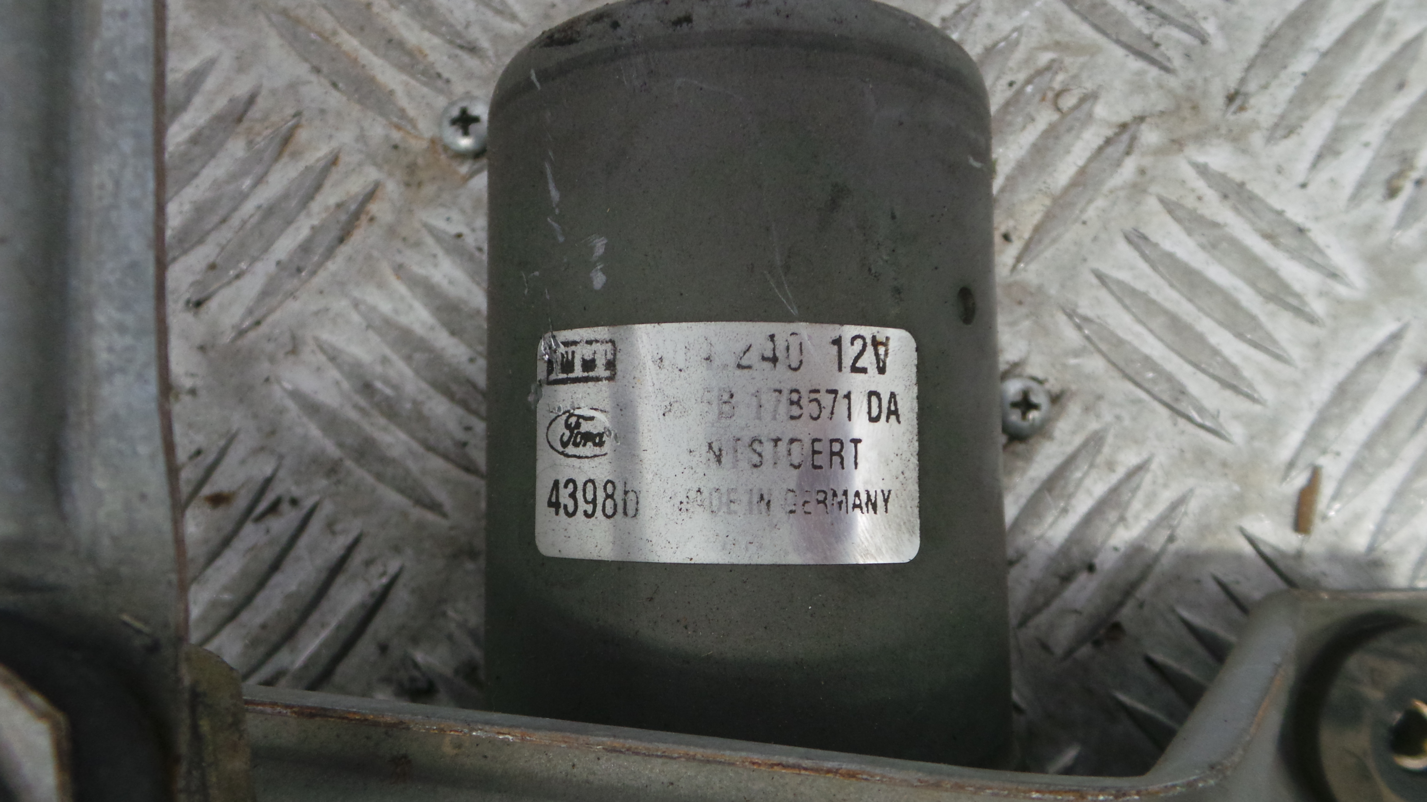 Motor Limpa Vidros Frente  96FG-17504-AB - FORD FIESTA IV (JA_, JB_), FIESTA Mk IV (JA_, JB_)-33643624