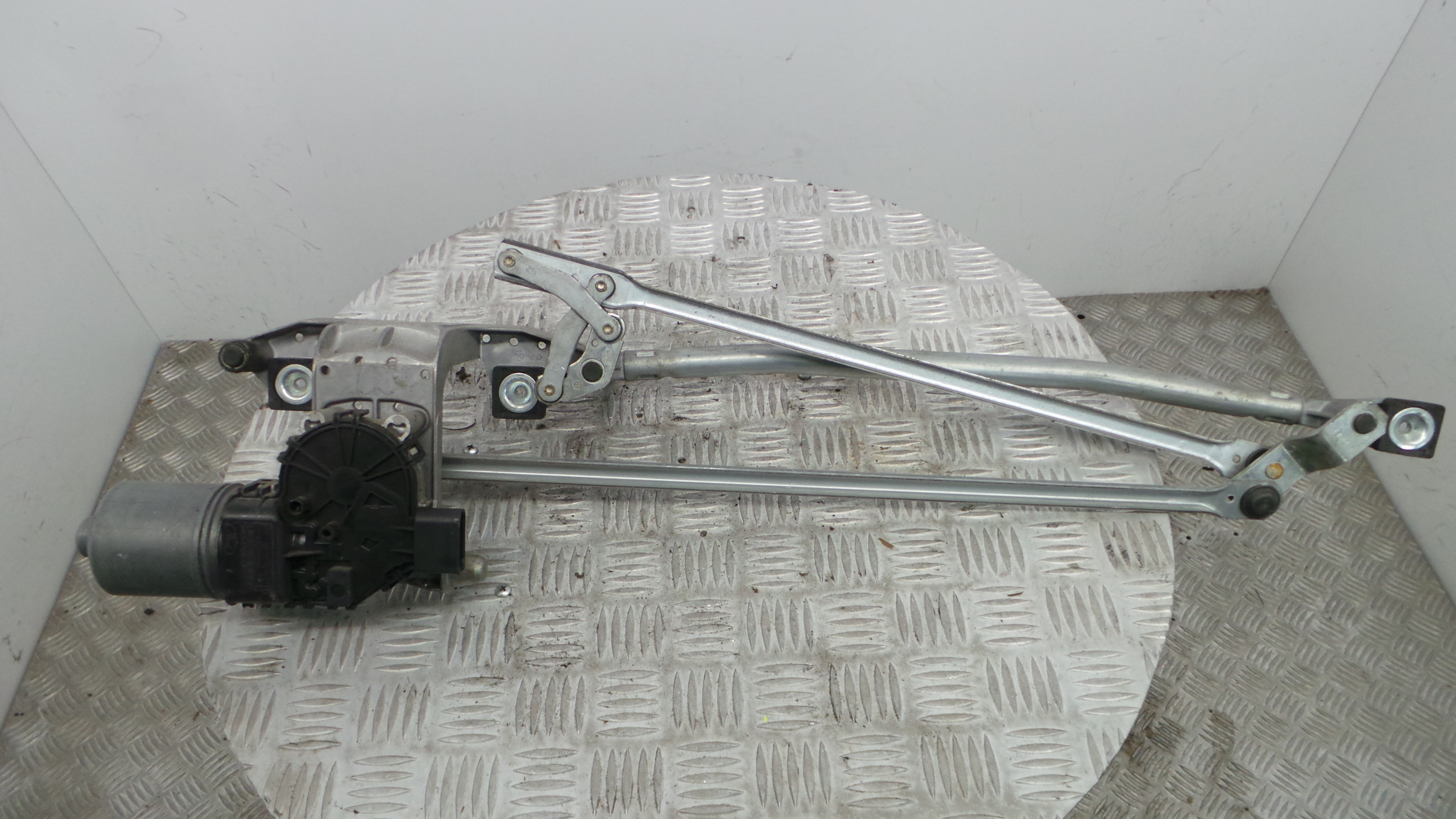 Motor Limpa Vidros Frente 8A61-17B571-AB - FORD FOCUS C-MAX (DM2)-33643631