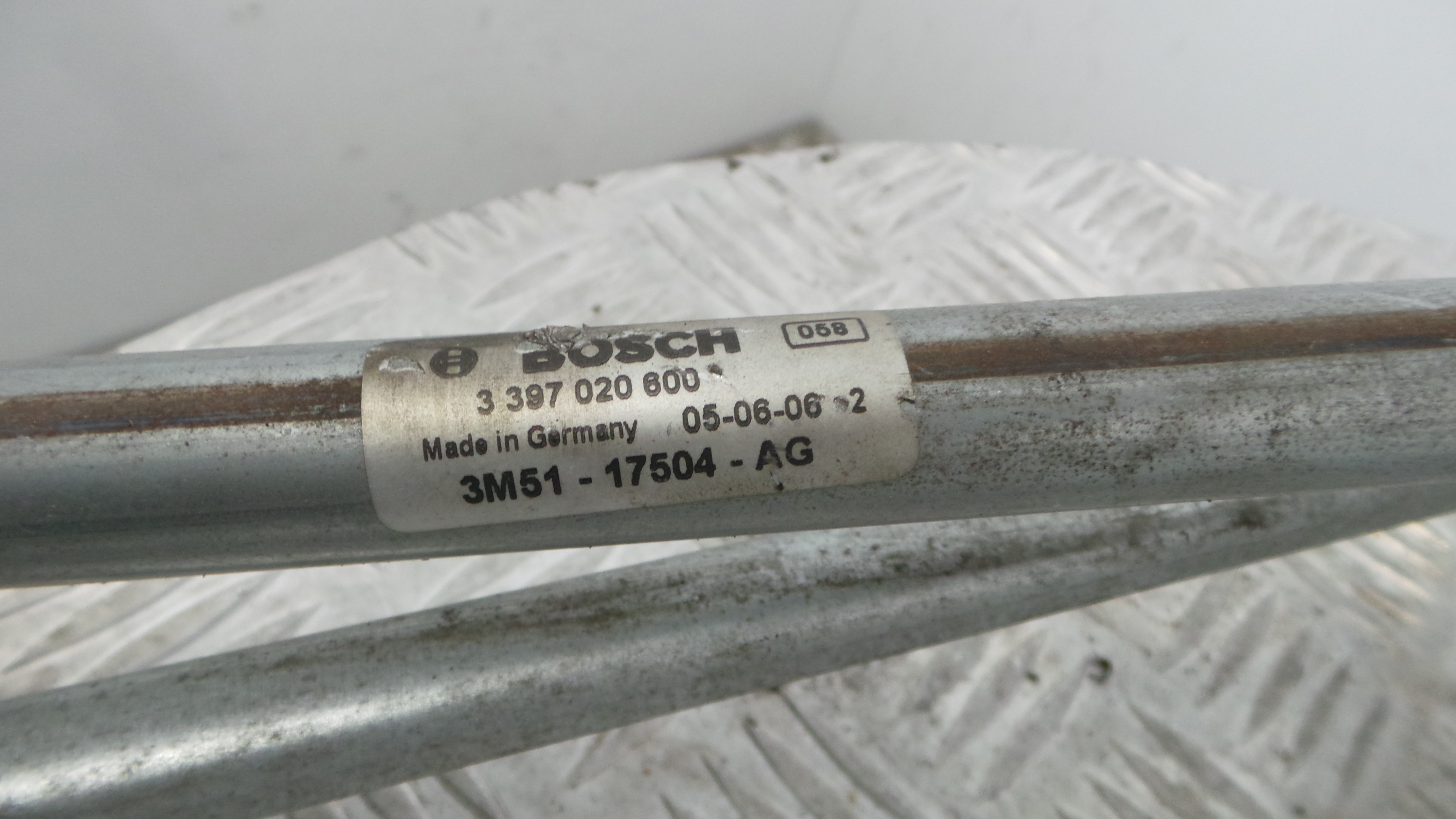 Motor Limpa Vidros Frente 8A61-17B571-AB - FORD FOCUS C-MAX (DM2)-33643631