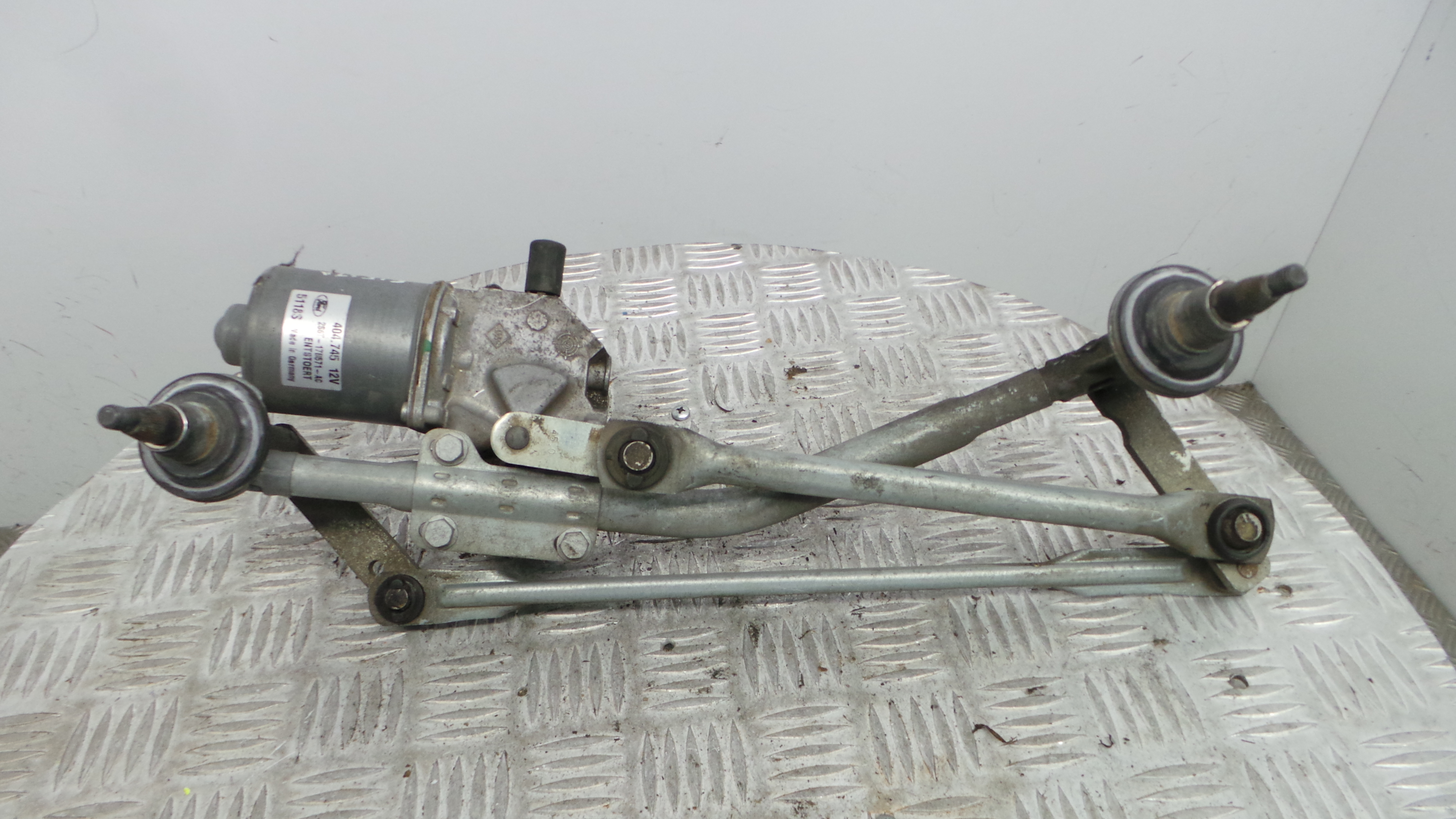 Motor Limpa Vidros Frente  2S6T-17B571-AC - FORD FIESTA V (JH_, JD_)-33643638