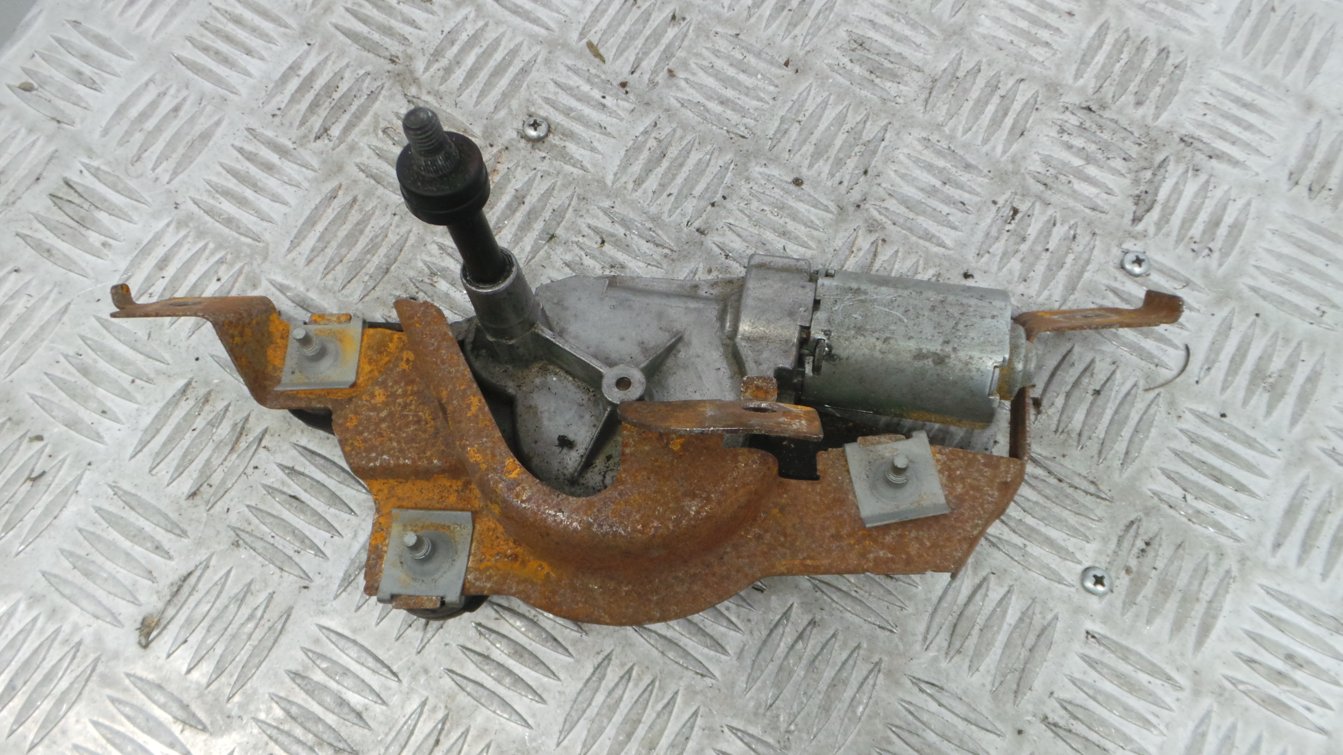 Motor Limpa Vidros Trás 8A61-A17K441-AD - FORD FIESTA VI (CB1, CCN)-33643684 Motor Limpa Vidros Trás 8A61-A17K441-AD - FORD FIESTA VI (CB1, CCN)-33643684