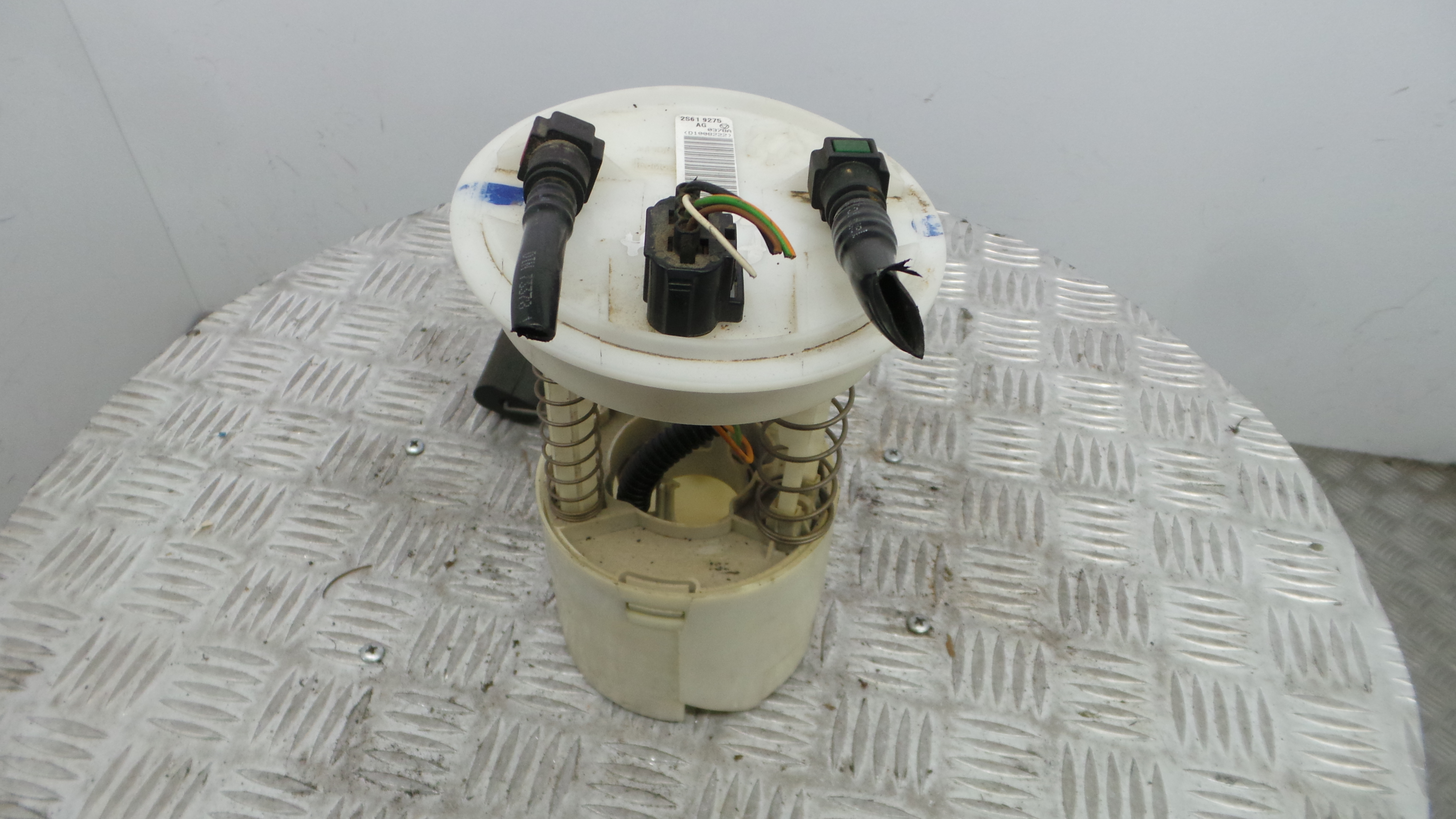 Boia do Combustível 2S61-9275-AG - FORD FIESTA V (JH_, JD_)-33643860