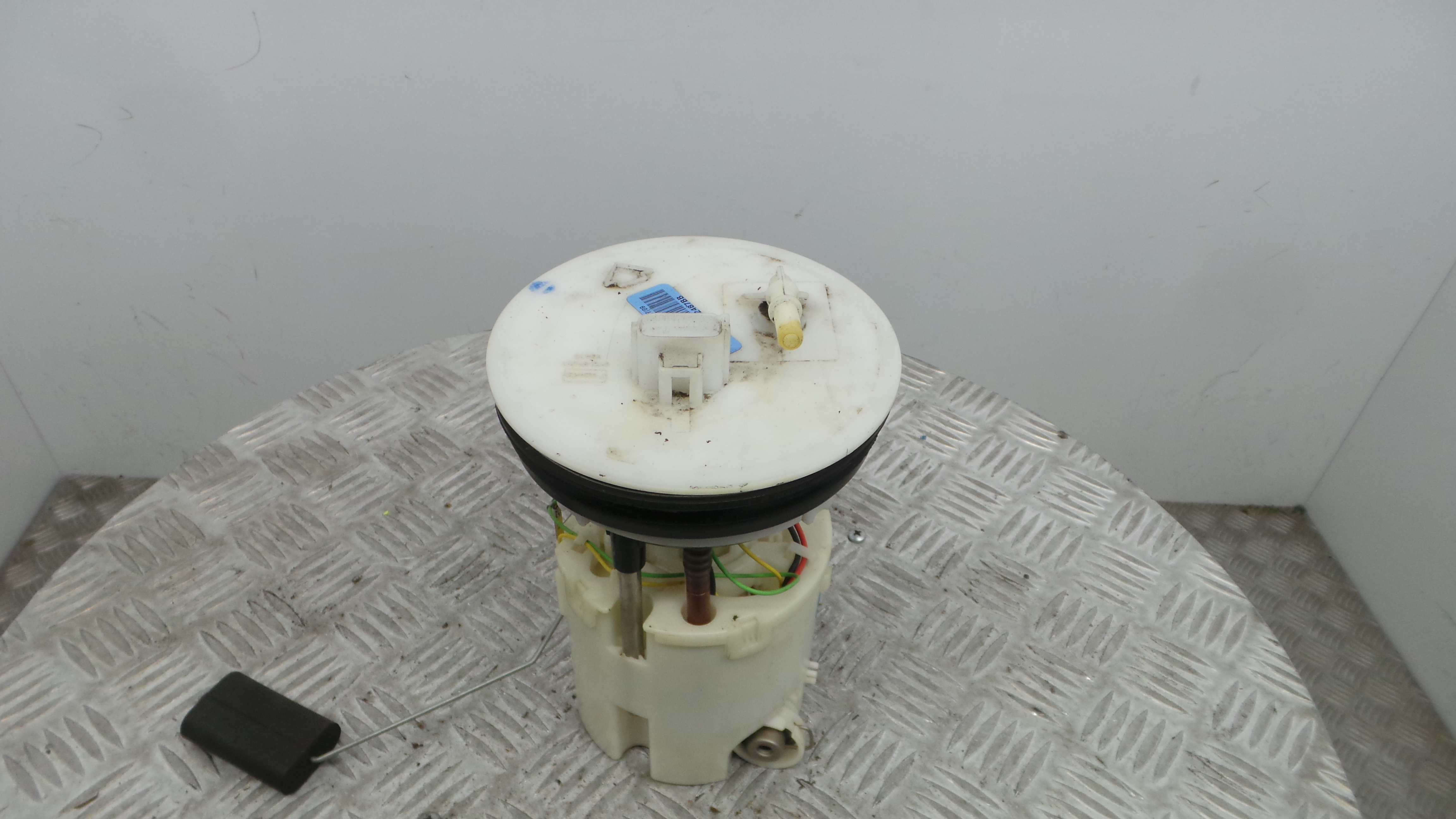 Boia do Combustível 8V51-9H307 - FORD FIESTA VI (CB1, CCN)-33643965