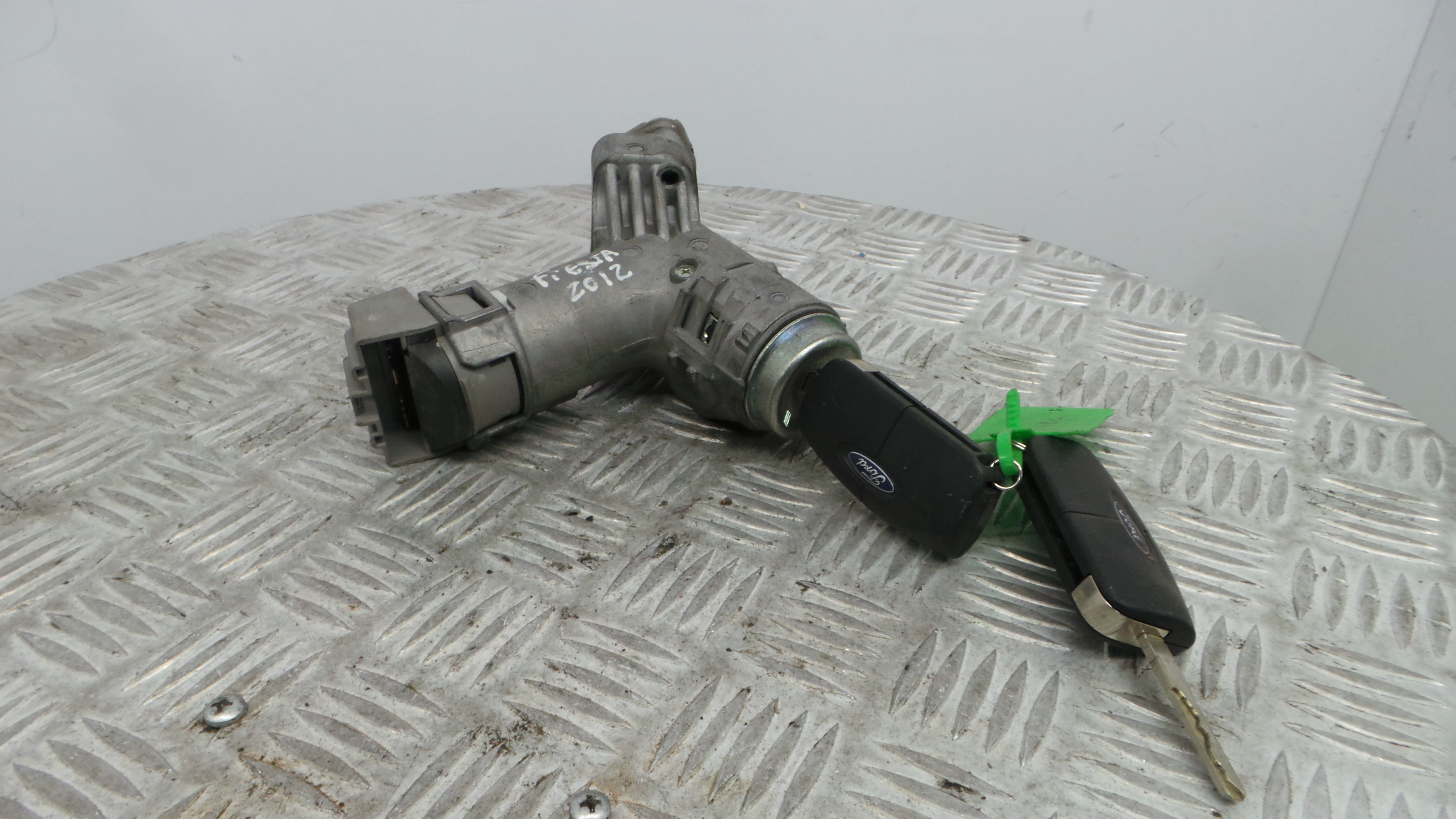 Canhão de ignição 9V21-3F880-EC - FORD FIESTA VI (CB1, CCN)-33644025