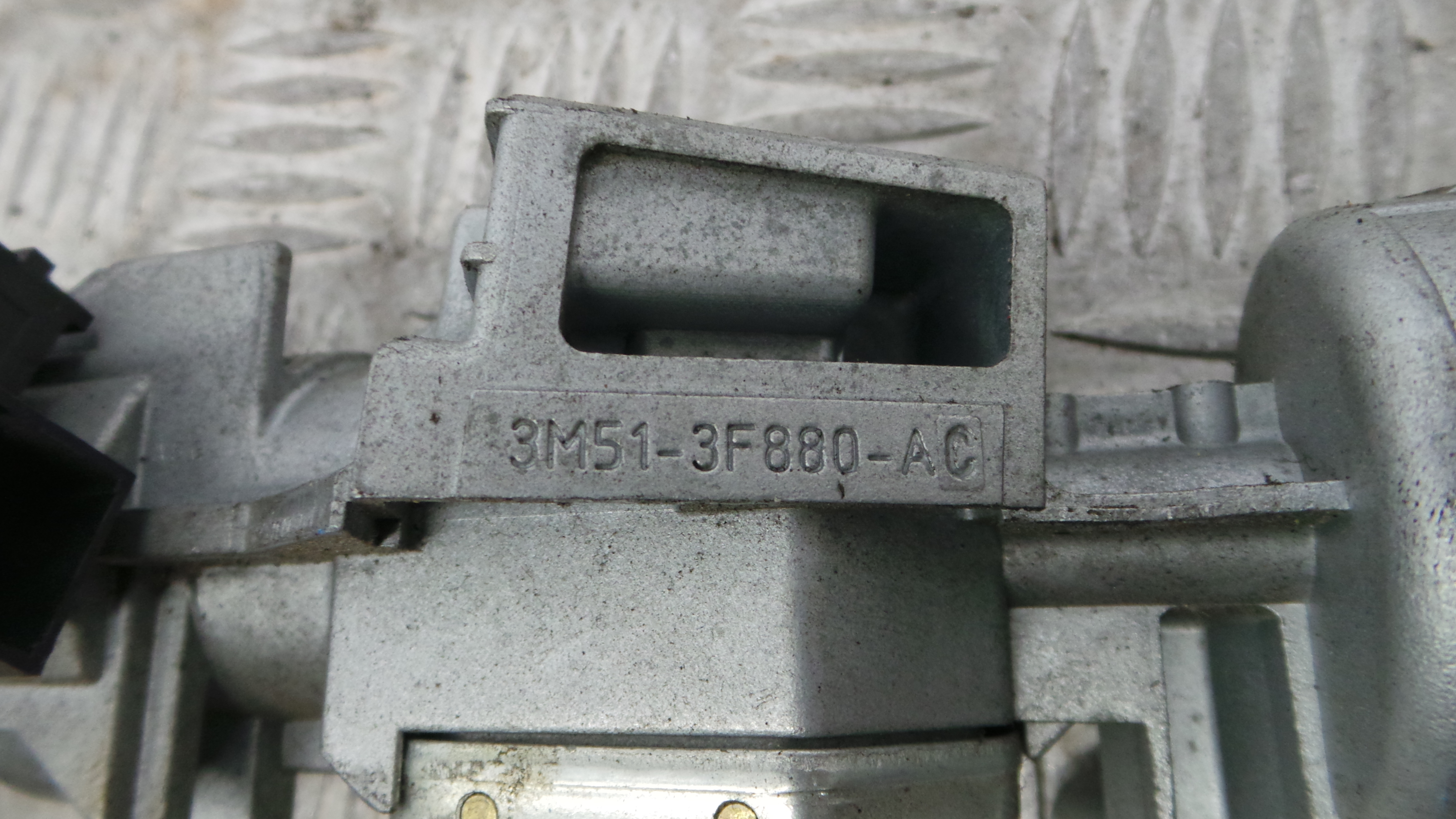 Canhão de ignição 3M51-3F880-AC - FORD FOCUS II (DA_, HCP, DP)-33644057