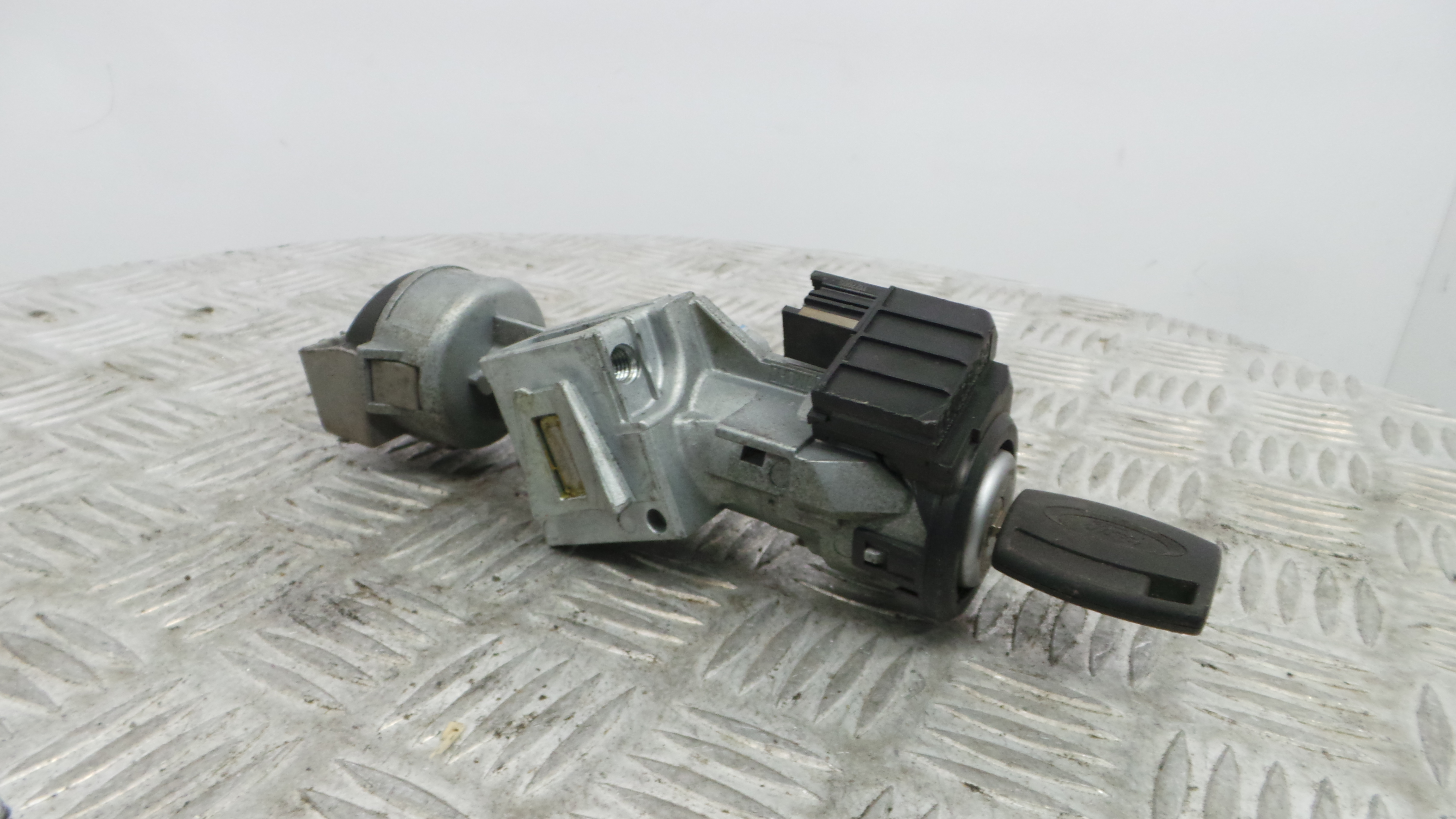 Canhão de ignição 3M51-3F880-AC - FORD FOCUS II (DA_, HCP, DP)-33644061