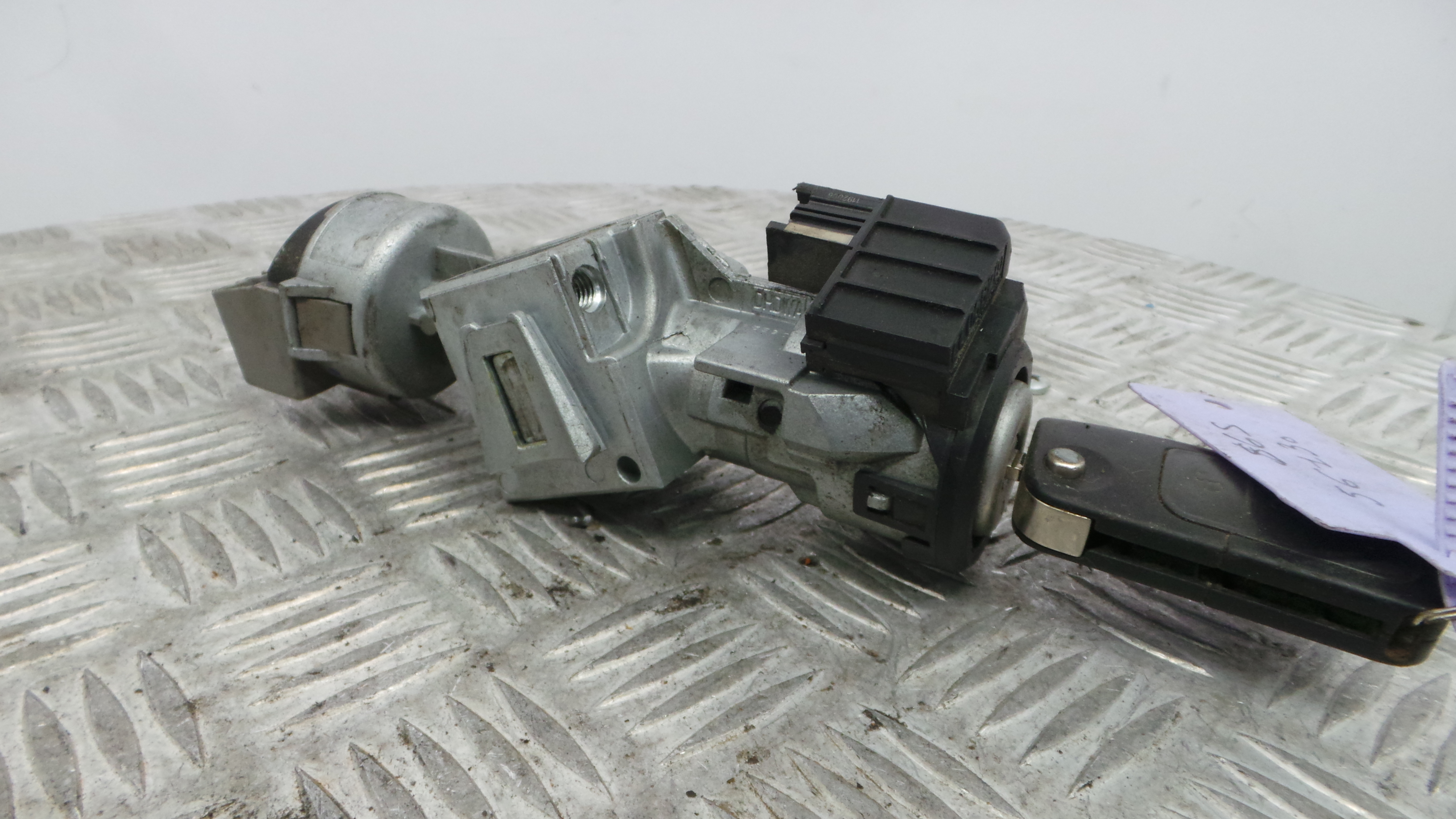 Canhão de ignição 3M51-3F880-AC - FORD FOCUS II (DA_, HCP, DP)-33644065 Canhão de ignição 3M51-3F880-AC - FORD FOCUS II (DA_, HCP, DP)-33644065