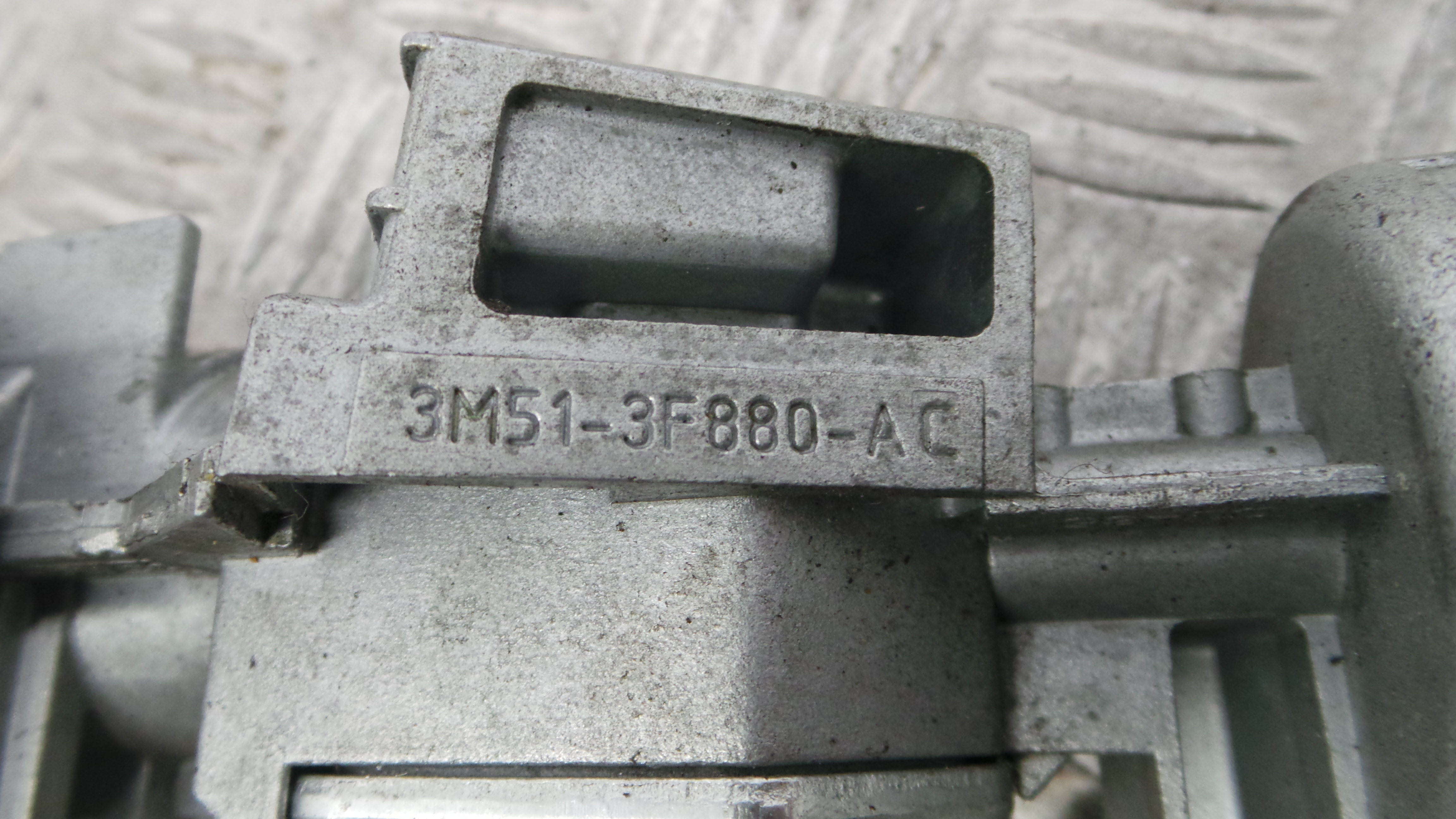 Canhão de ignição 3M51-3F880-AC - FORD FOCUS II (DA_, HCP, DP)-33644065