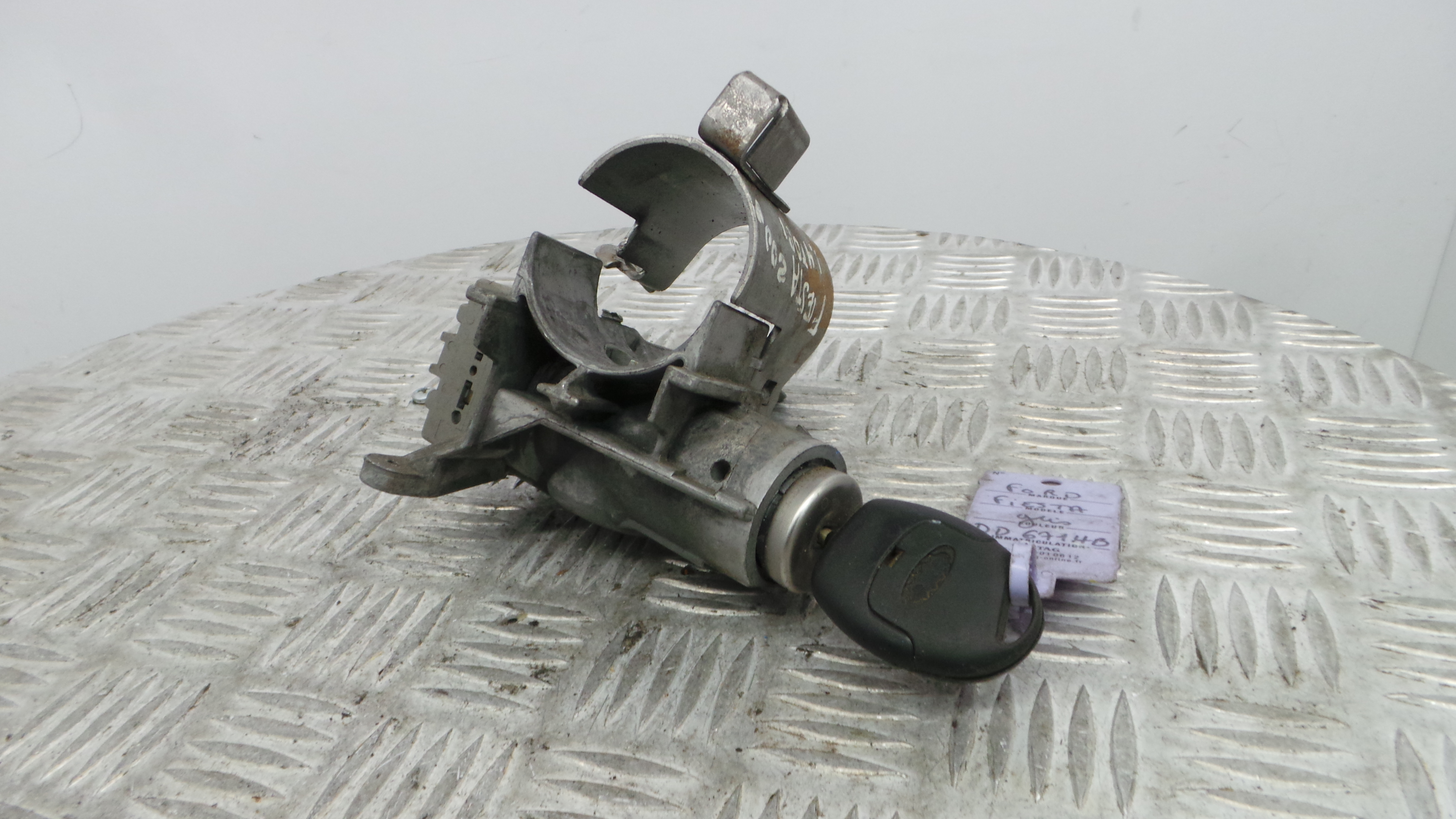 Canhão de ignição 98AB-11572-BG - FORD FIESTA VI (CB1, CCN)-33644091 Canhão de ignição 98AB-11572-BG - FORD FIESTA VI (CB1, CCN)-33644091
