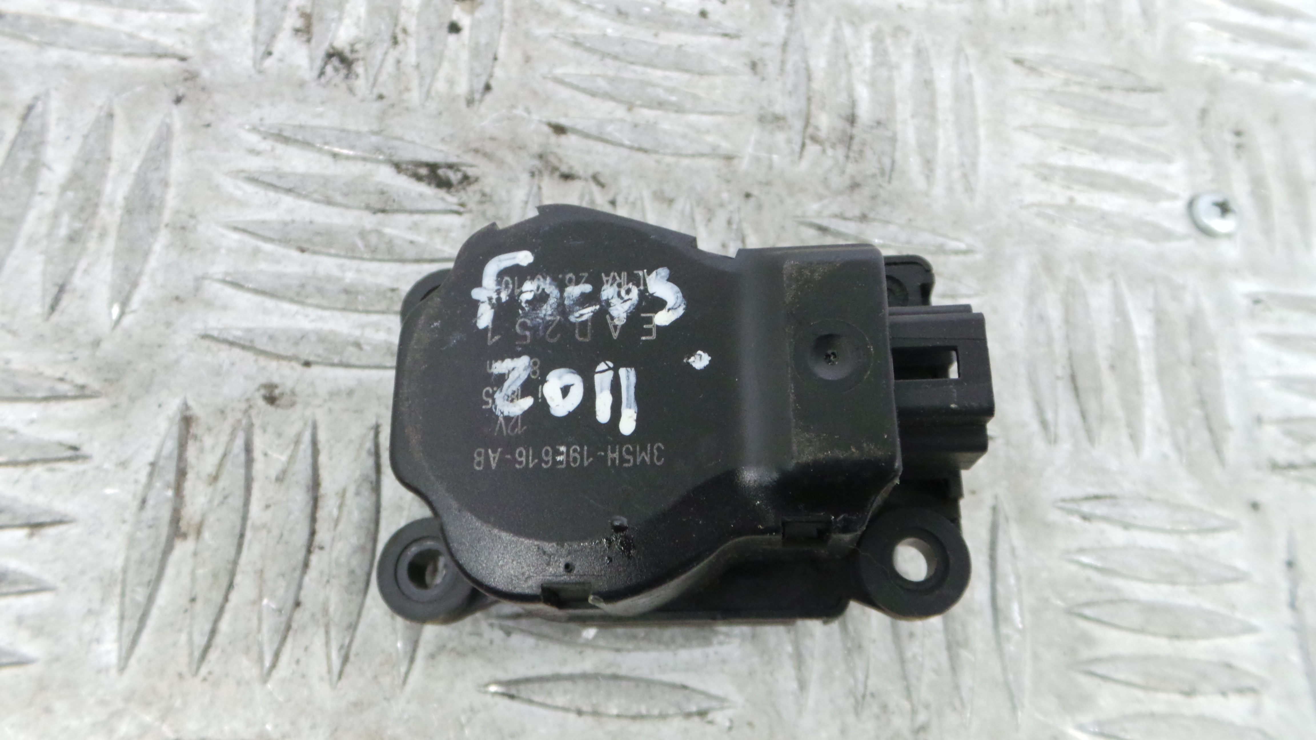 Atuador do Circuito de Ar  3M5H-19E616-AB - FORD FOCUS III-33644323