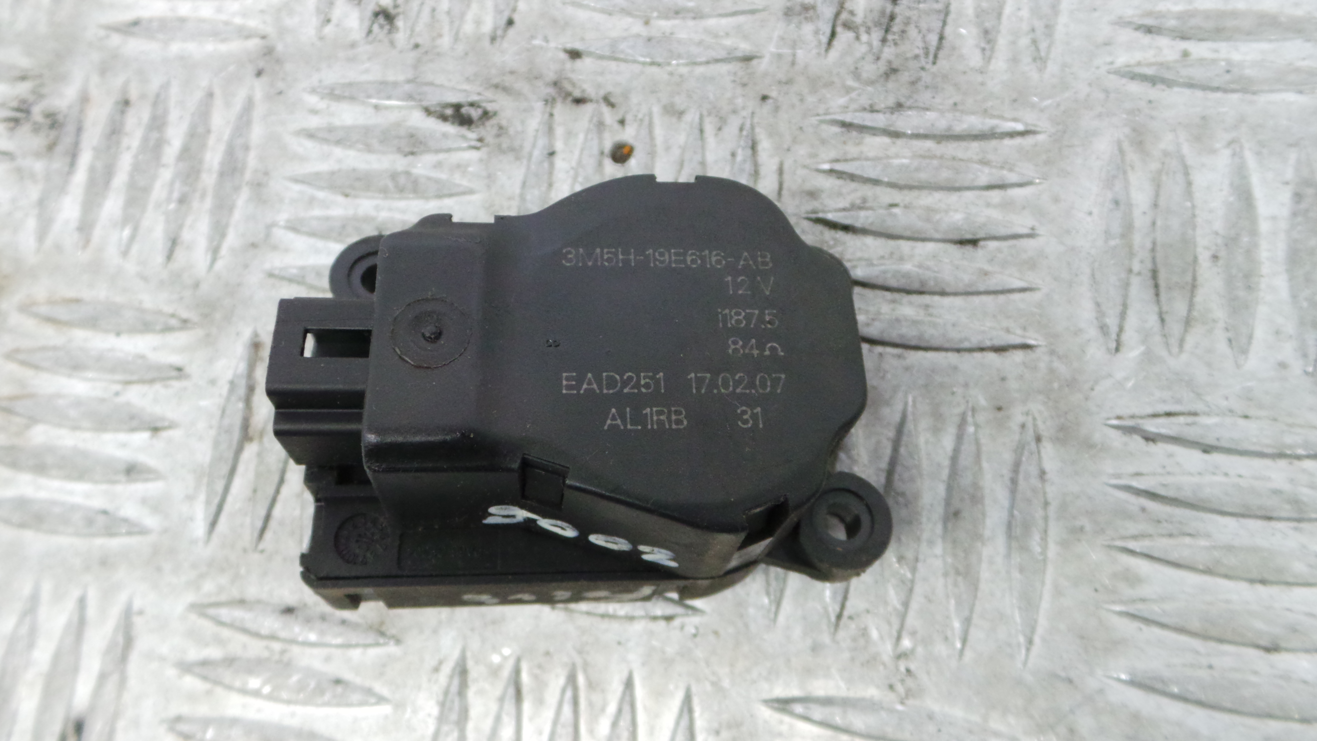 Atuador do Circuito de Ar  3M5H-19E616-AB - FORD FOCUS II (DA_, HCP, DP)-33644329