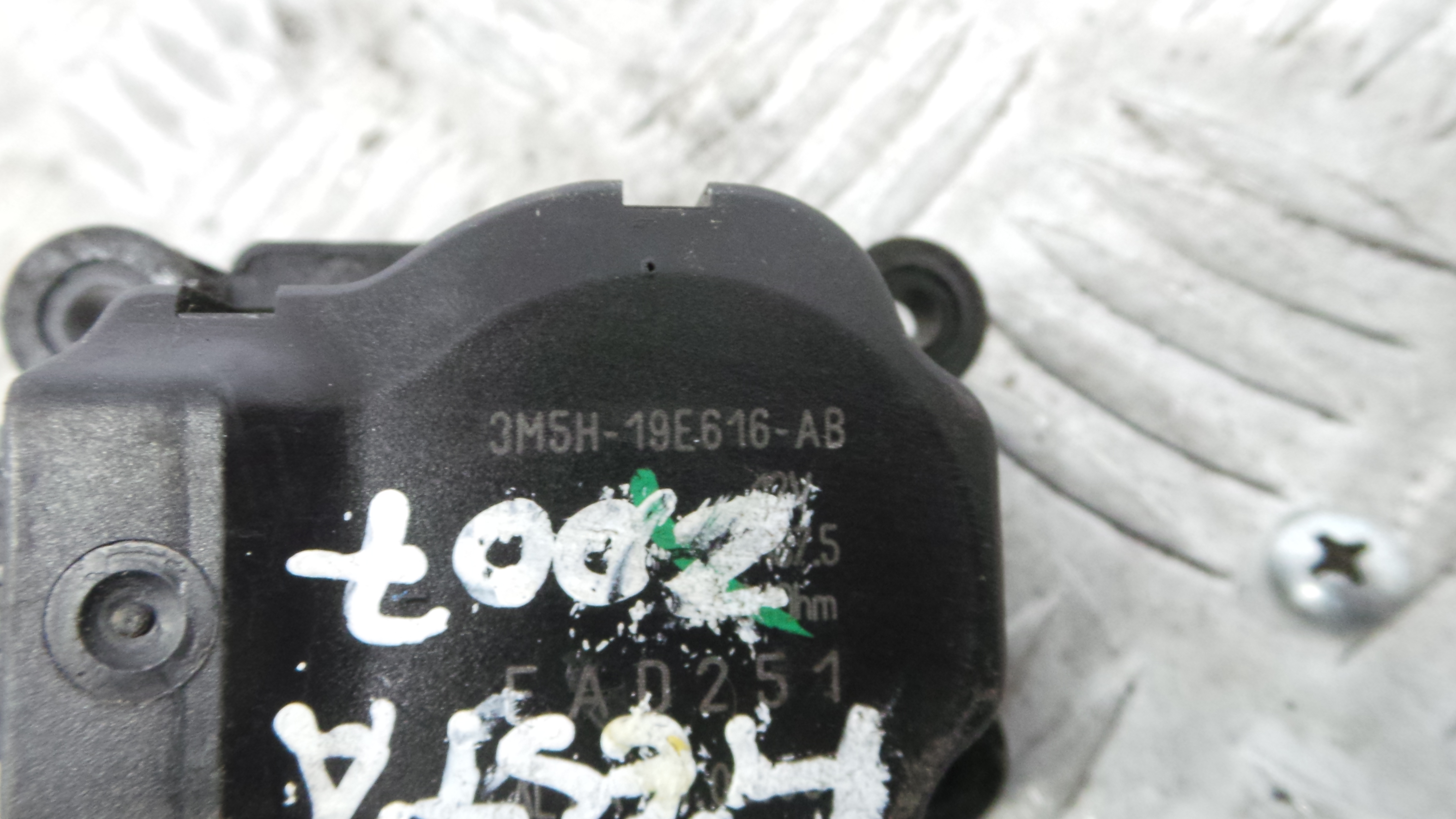 Atuador do Circuito de Ar  3M5H-19E616-AB - FORD FIESTA V (JH_, JD_)-33644338