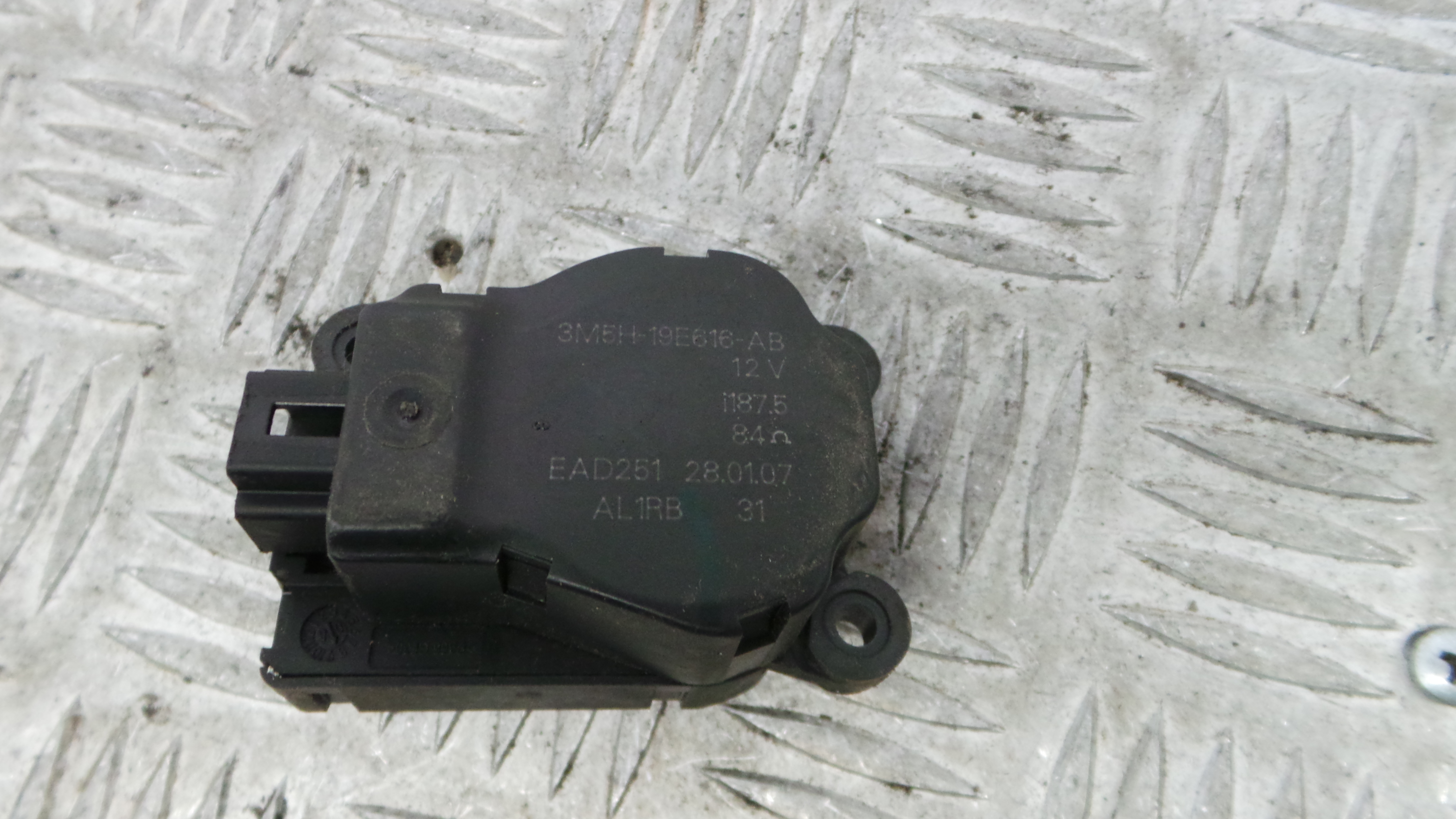 Atuador do Circuito de Ar 3M5H-19E616-AB - FORD FOCUS II (DA_, HCP, DP)-33644347 Atuador do Circuito de Ar 3M5H-19E616-AB - FORD FOCUS II (DA_, HCP, DP)-33644347