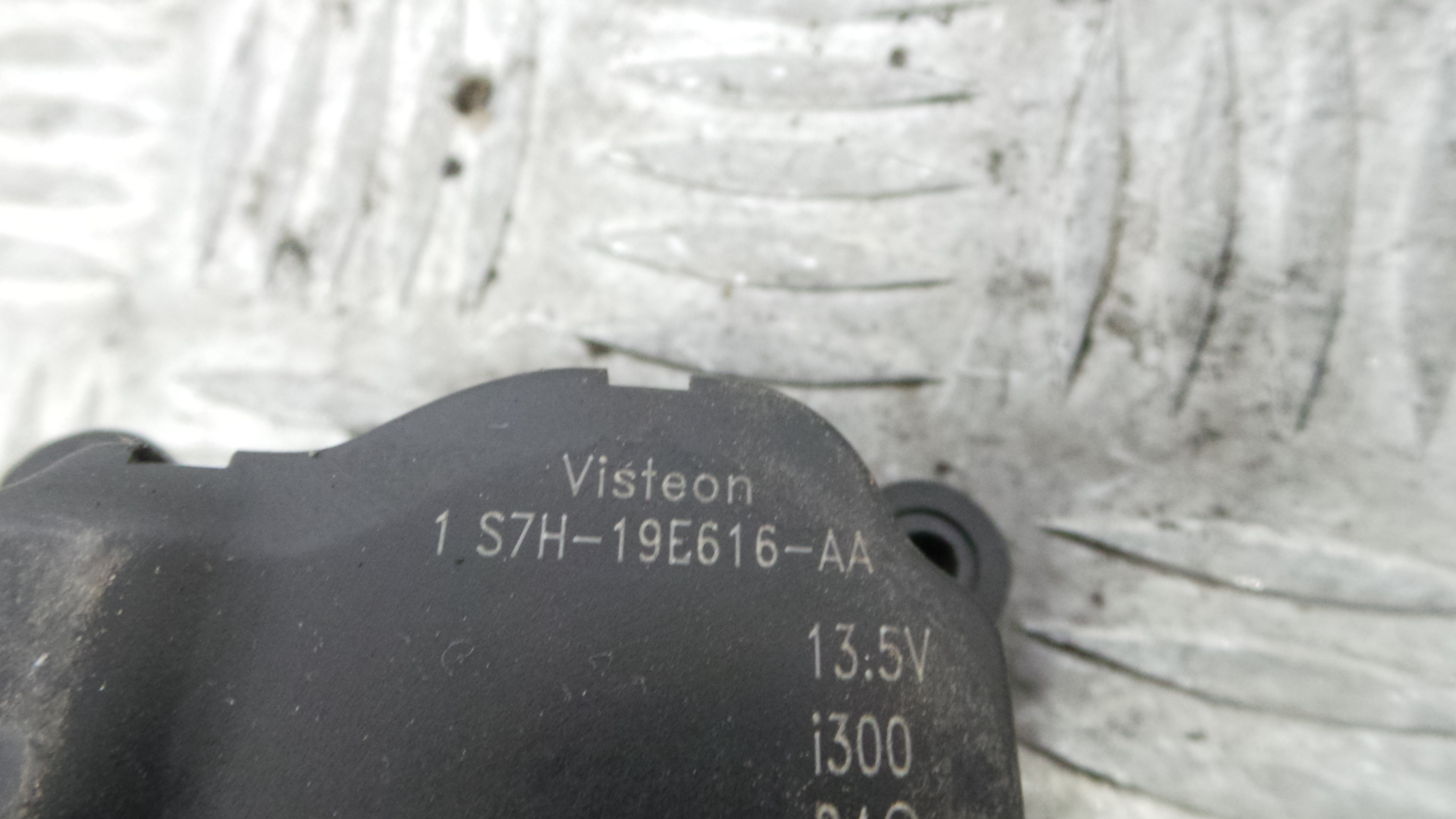 Atuador do Circuito de Ar  1S7H-19E616-AA - FORD MONDEO III (B5Y)-33644350