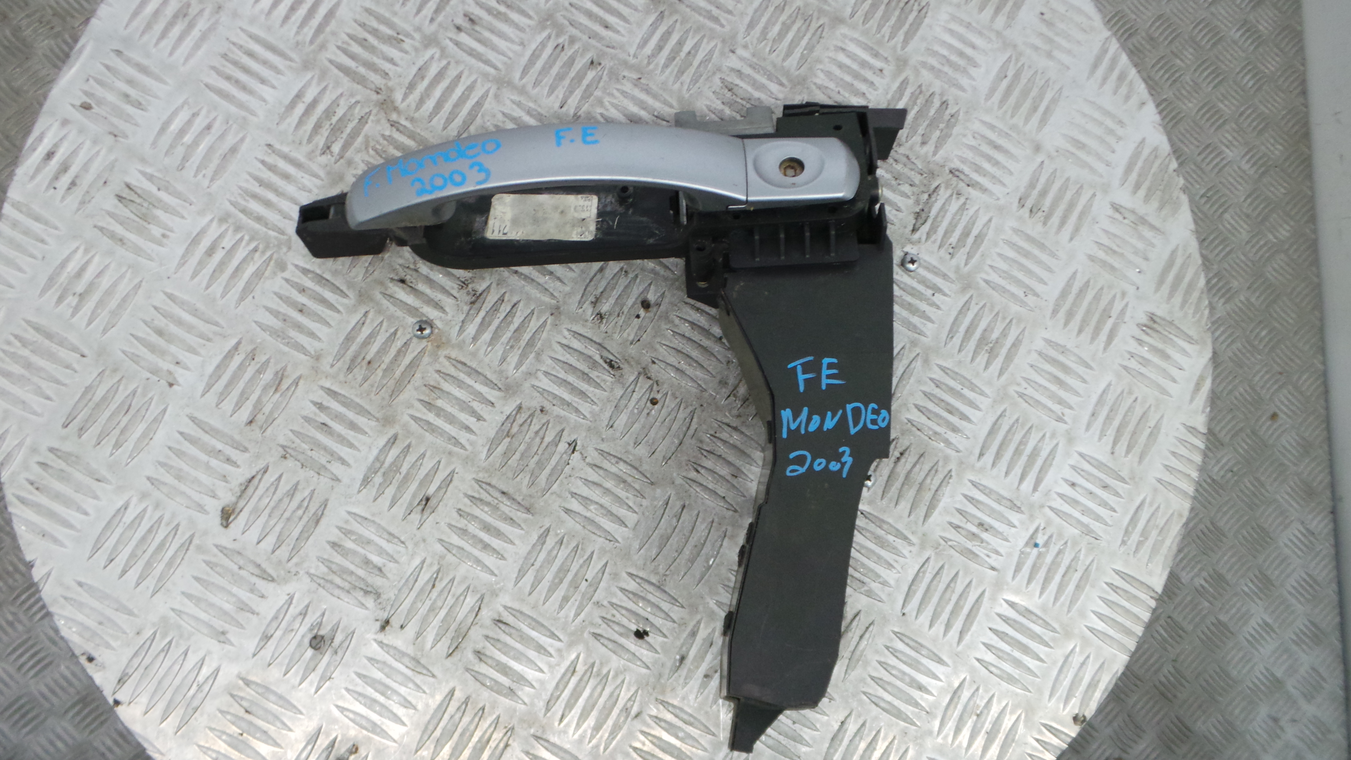 Puxador Exterior Frente Esquerdo 1S71-F224A37-AB - FORD MONDEO III (B5Y)-33644353