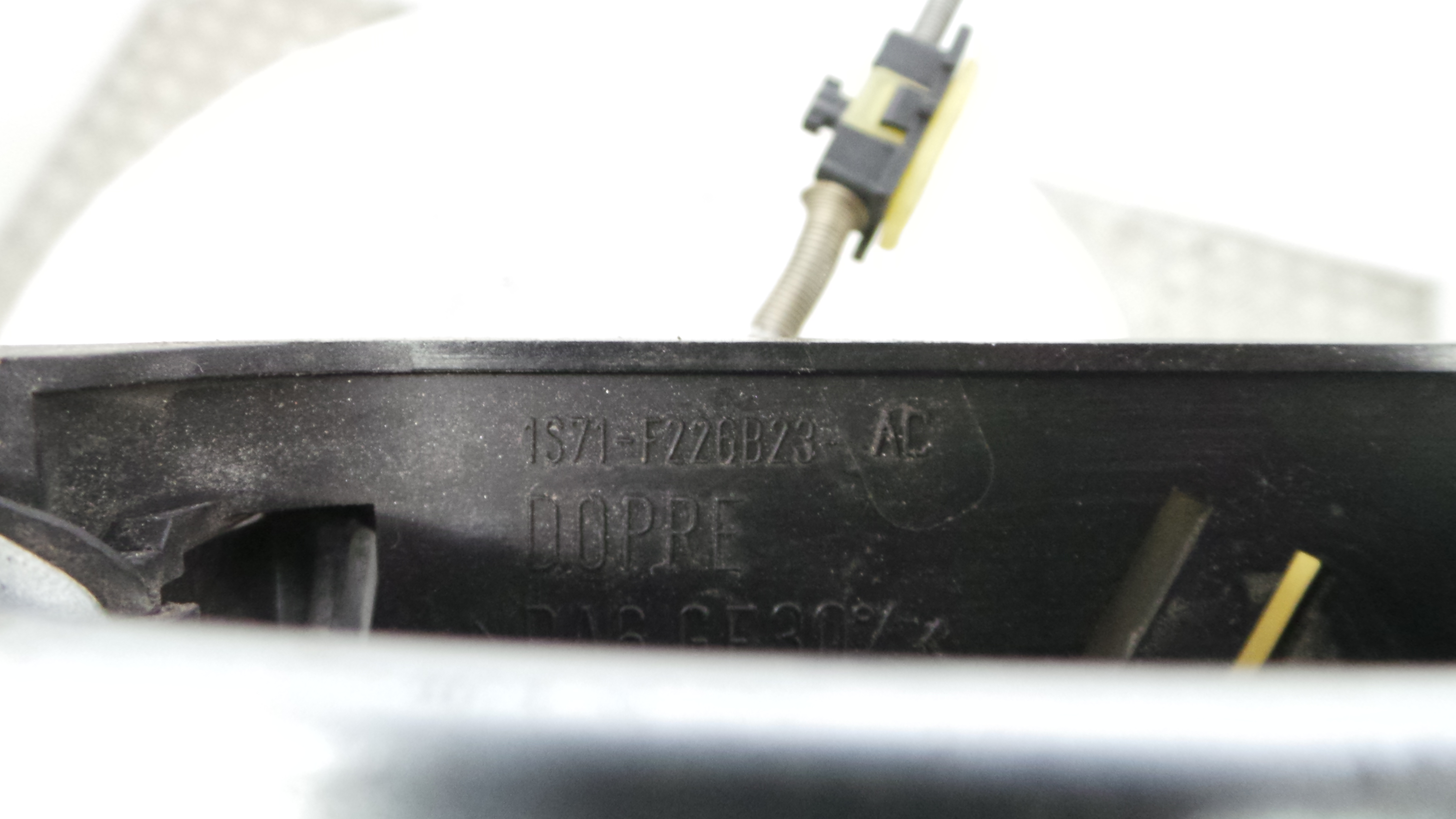 Puxador Exterior Trás esquerdo 1S71-F226B23-AC - FORD MONDEO III (B5Y)-33644359