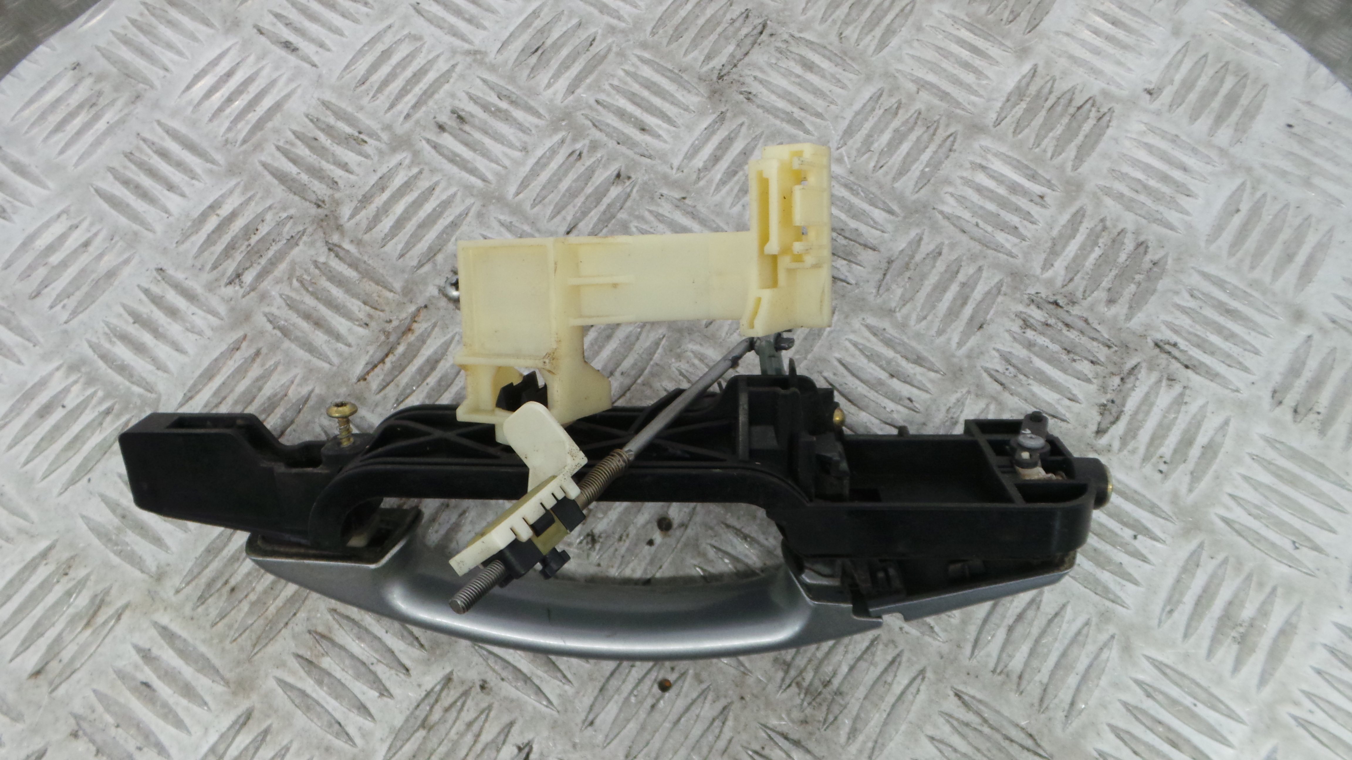 Puxador Exterior Trás Direita 1S71-F226B22-AC - FORD MONDEO III (B5Y)-33644362