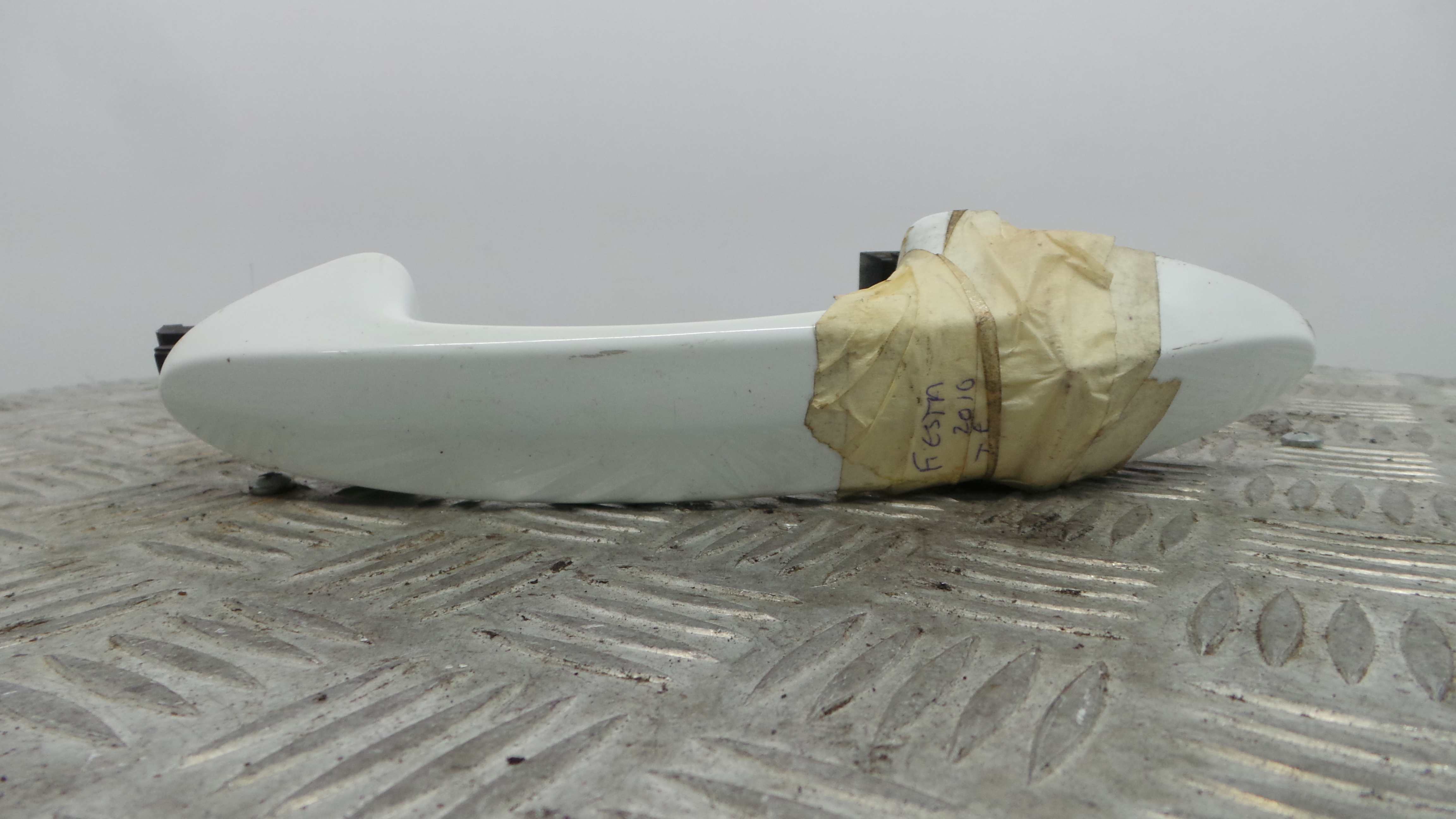 Puxador Exterior Trás esquerdo 8A61-A22404-BF - FORD FIESTA VI (CB1, CCN)-33644373