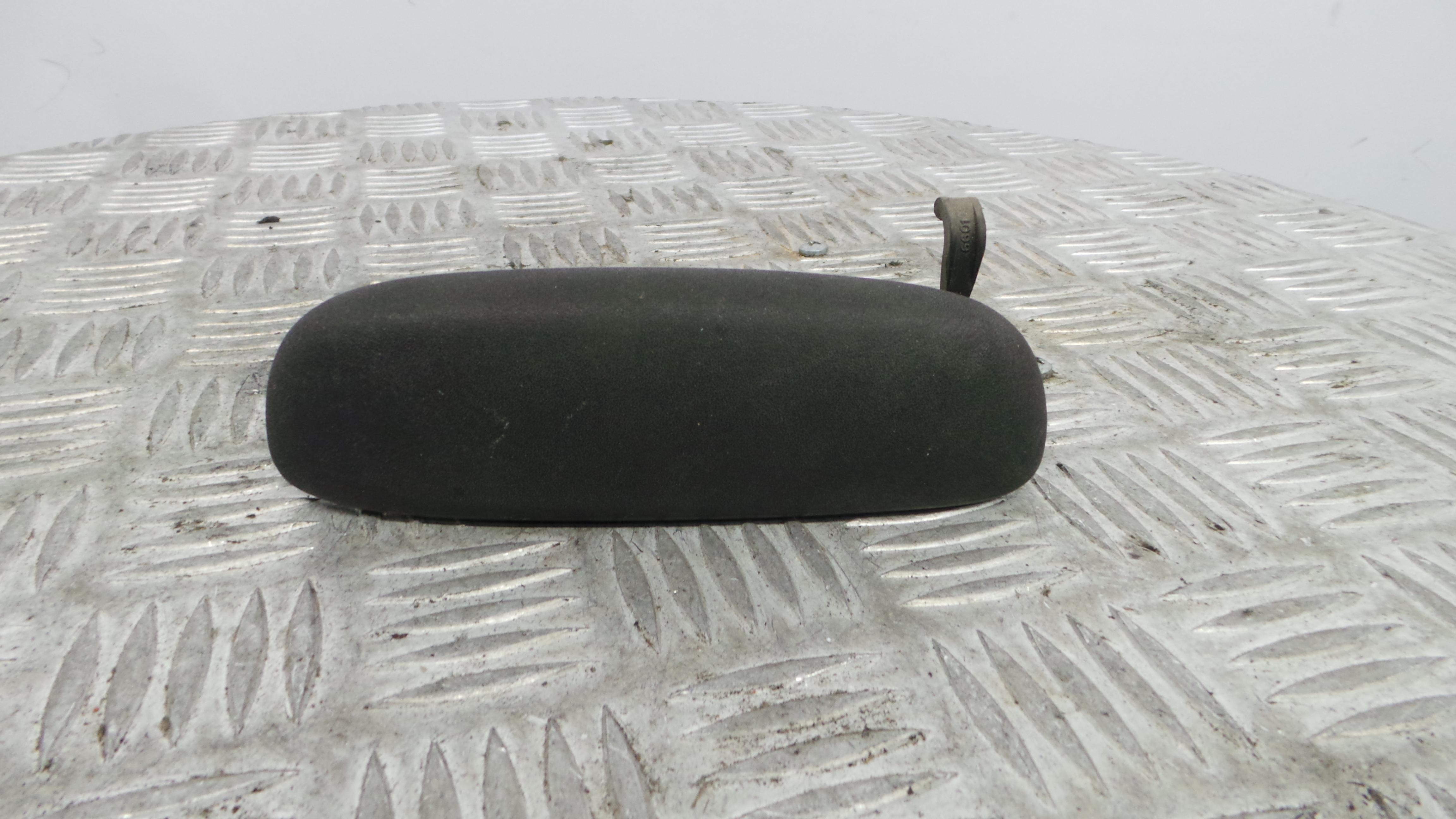 Puxador Exterior Trás Direita   96FG-A2-AO - FORD FIESTA IV (JA_, JB_), FIESTA Mk IV (JA_, JB_)-33644405