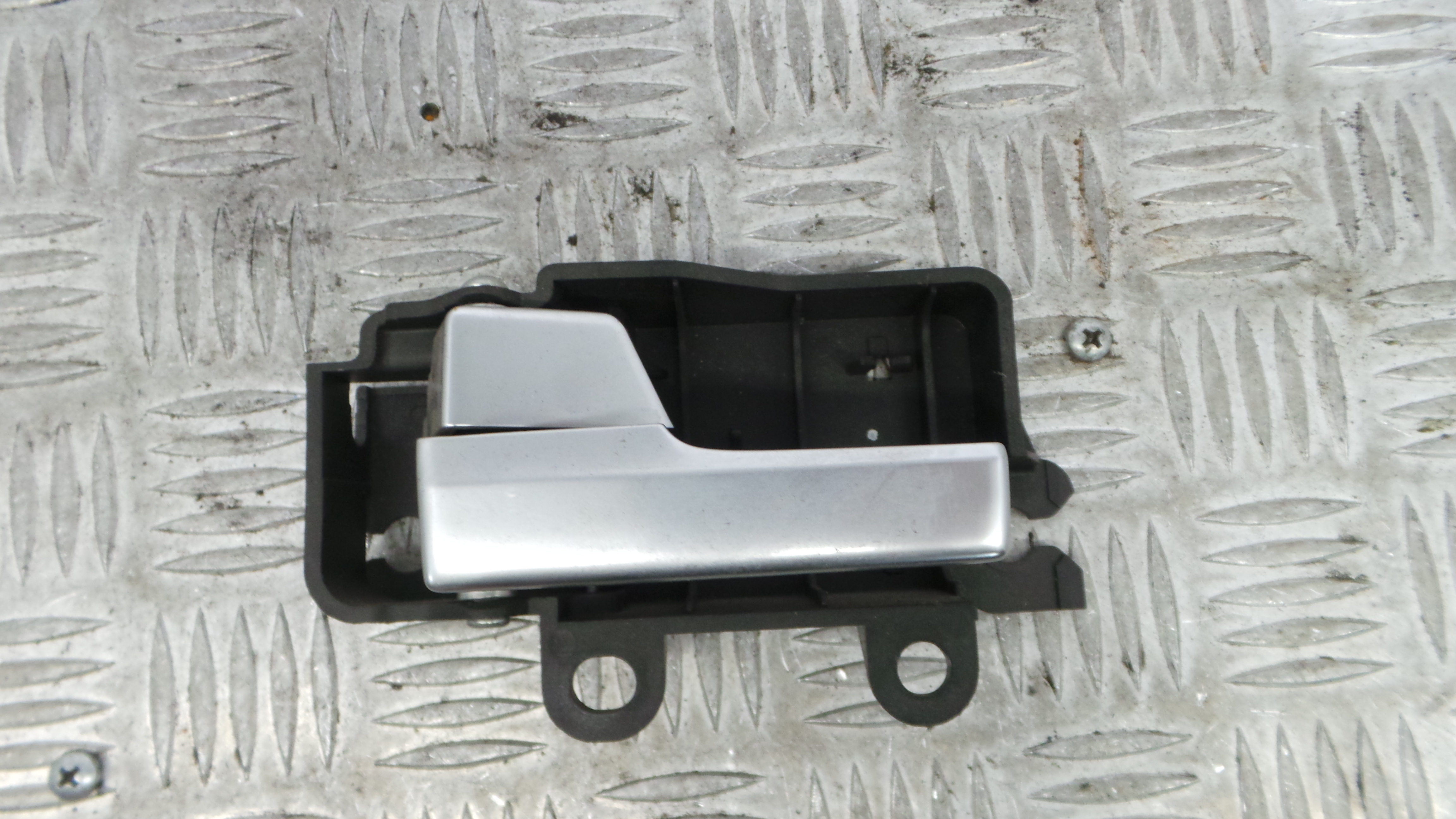 Puxador Interior Frente Esquerdo 8M51-R22601-AA - FORD FOCUS II (DA_, HCP, DP)-33644421