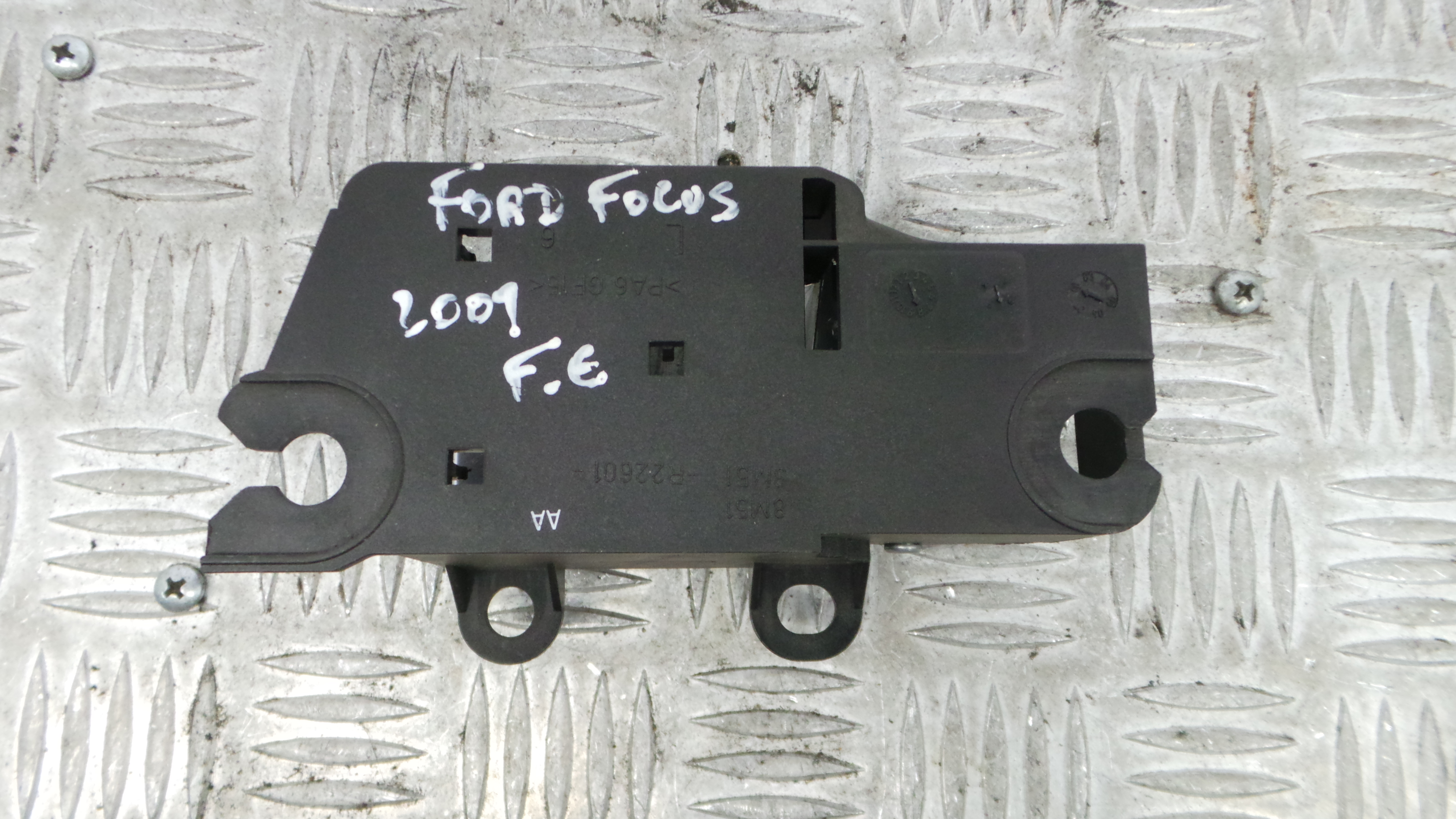 Puxador Interior Frente Esquerdo 8M51-R22601-AA - FORD FOCUS II (DA_, HCP, DP)-33644421