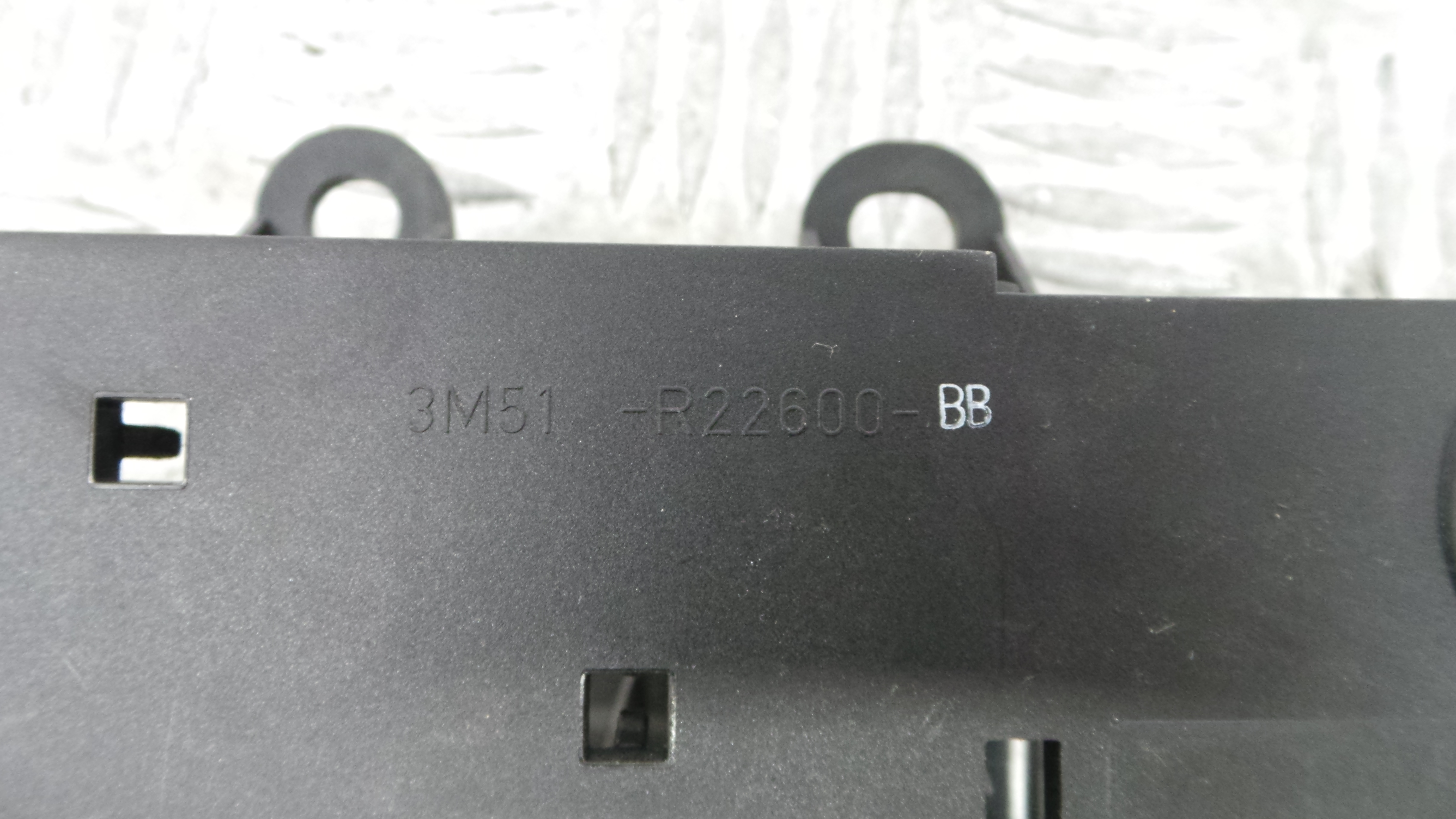 Puxador Interior Traseiro Direita 3M51-R22600-BB - FORD FOCUS II (DA_, HCP, DP)-33644599