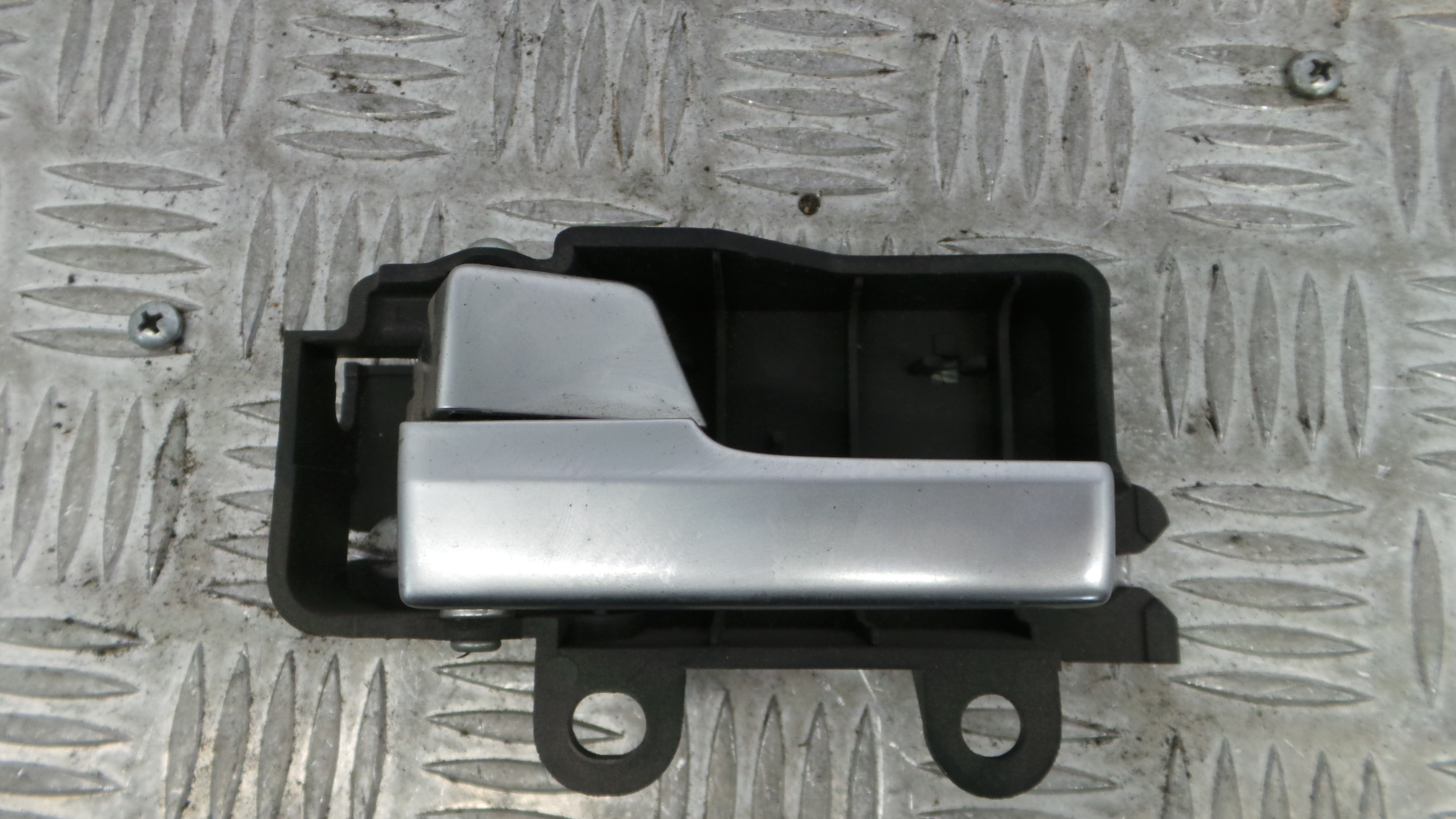 Puxador Interior Traseiro Esquerdo  3M51-R22601-BC - FORD FOCUS II (DA_, HCP, DP)-33644605