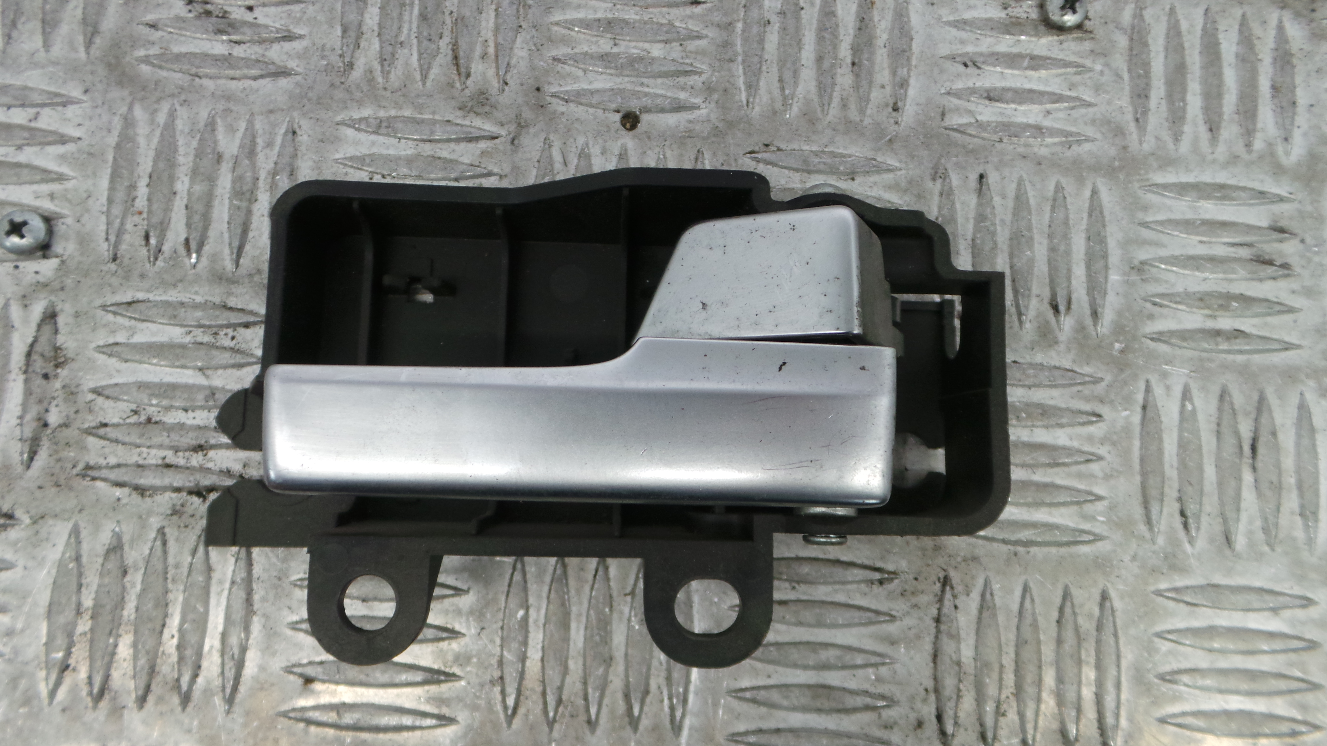 Puxador Interior Traseiro Direita 3M51-R22600-BB - FORD FOCUS II (DA_, HCP, DP)-33644625 Puxador Interior Traseiro Direita 3M51-R22600-BB - FORD FOCUS II (DA_, HCP, DP)-33644625