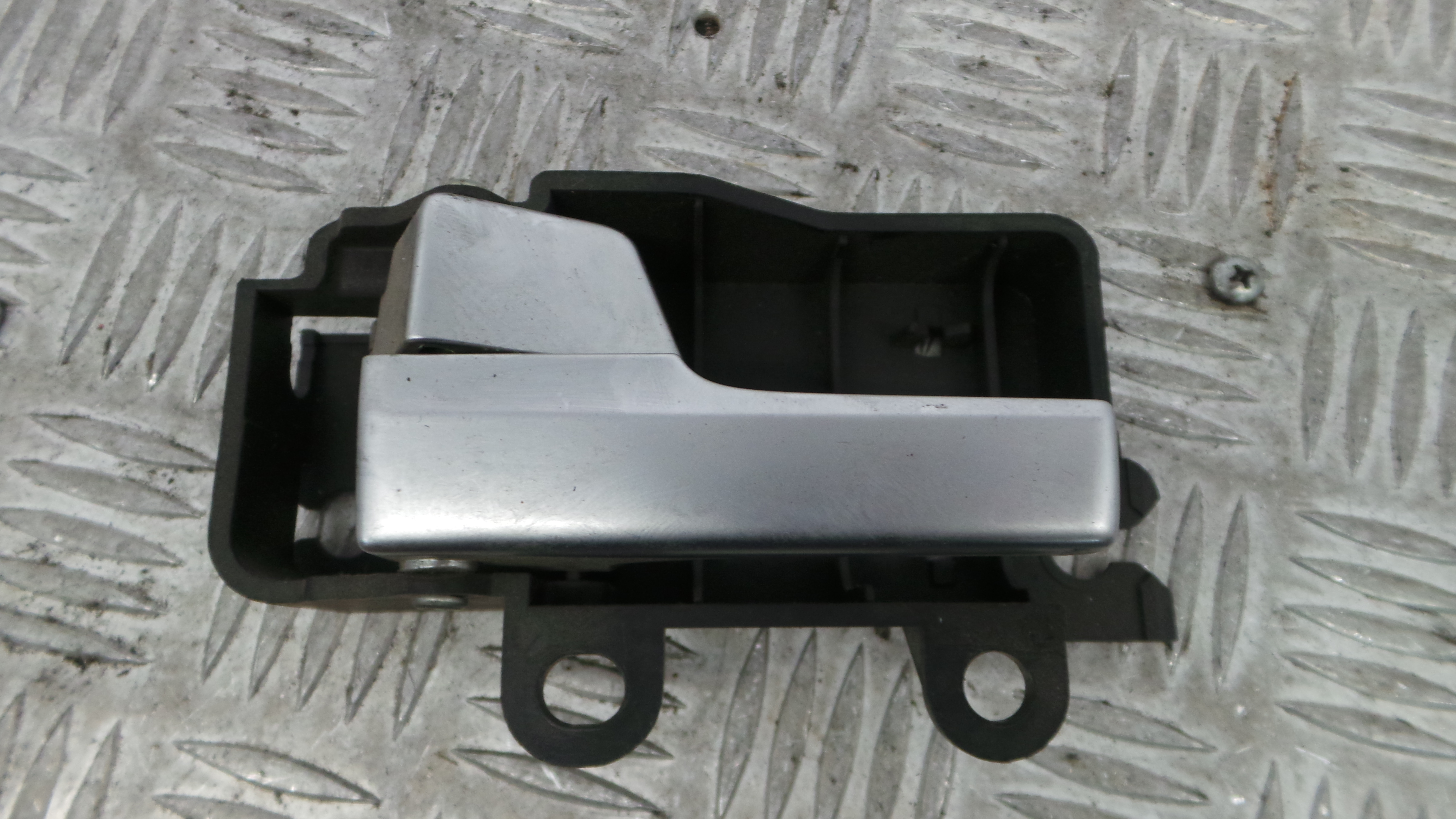 Puxador Interior Frente Esquerdo 3M51-R22601-BC - FORD FOCUS II (DA_, HCP, DP)-33644703 Puxador Interior Frente Esquerdo 3M51-R22601-BC - FORD FOCUS II (DA_, HCP, DP)-33644703