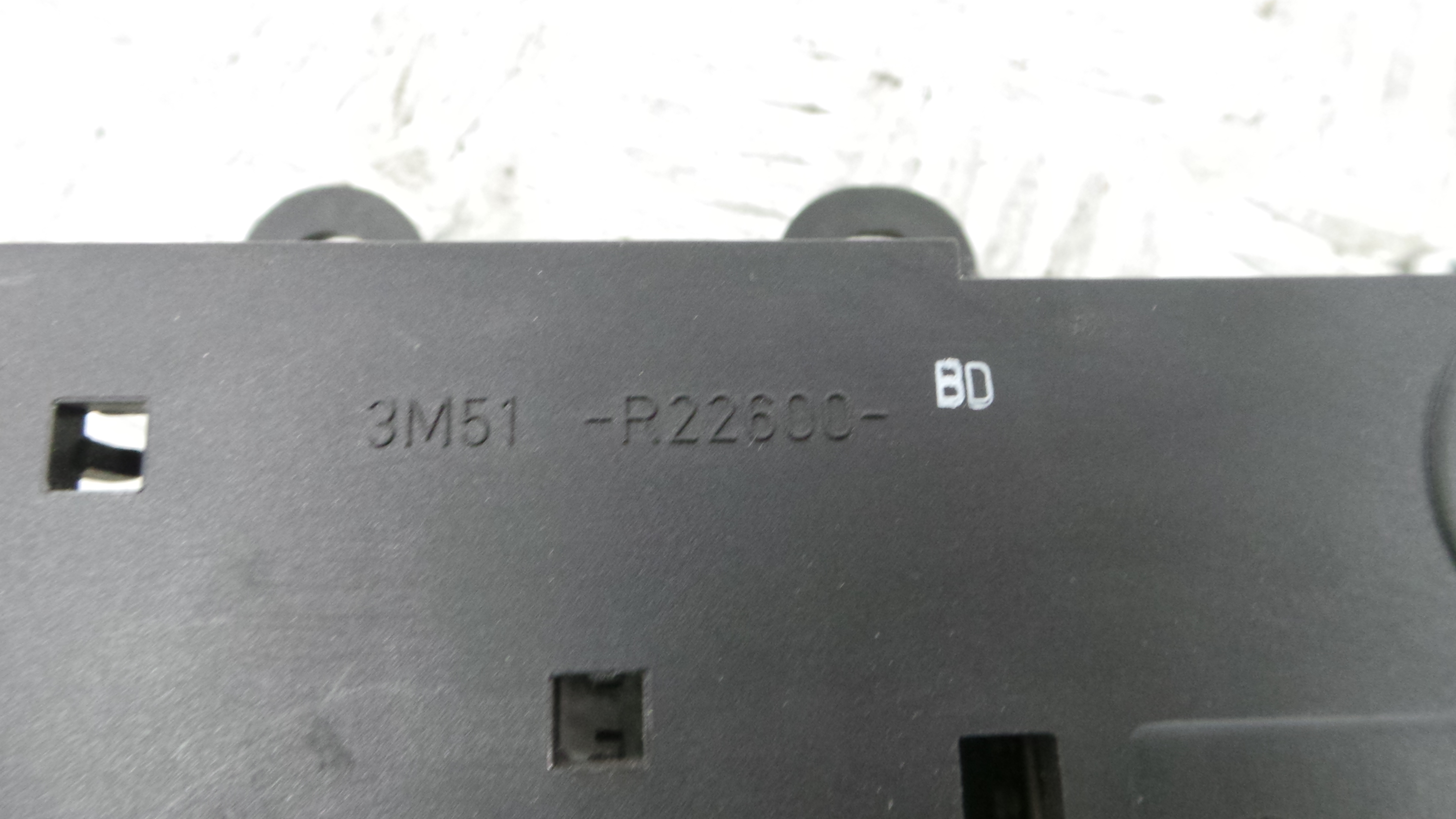 Puxador Interior Traseiro Direita 3M51-R22600-BD - FORD C-MAX (DM2)-33644738