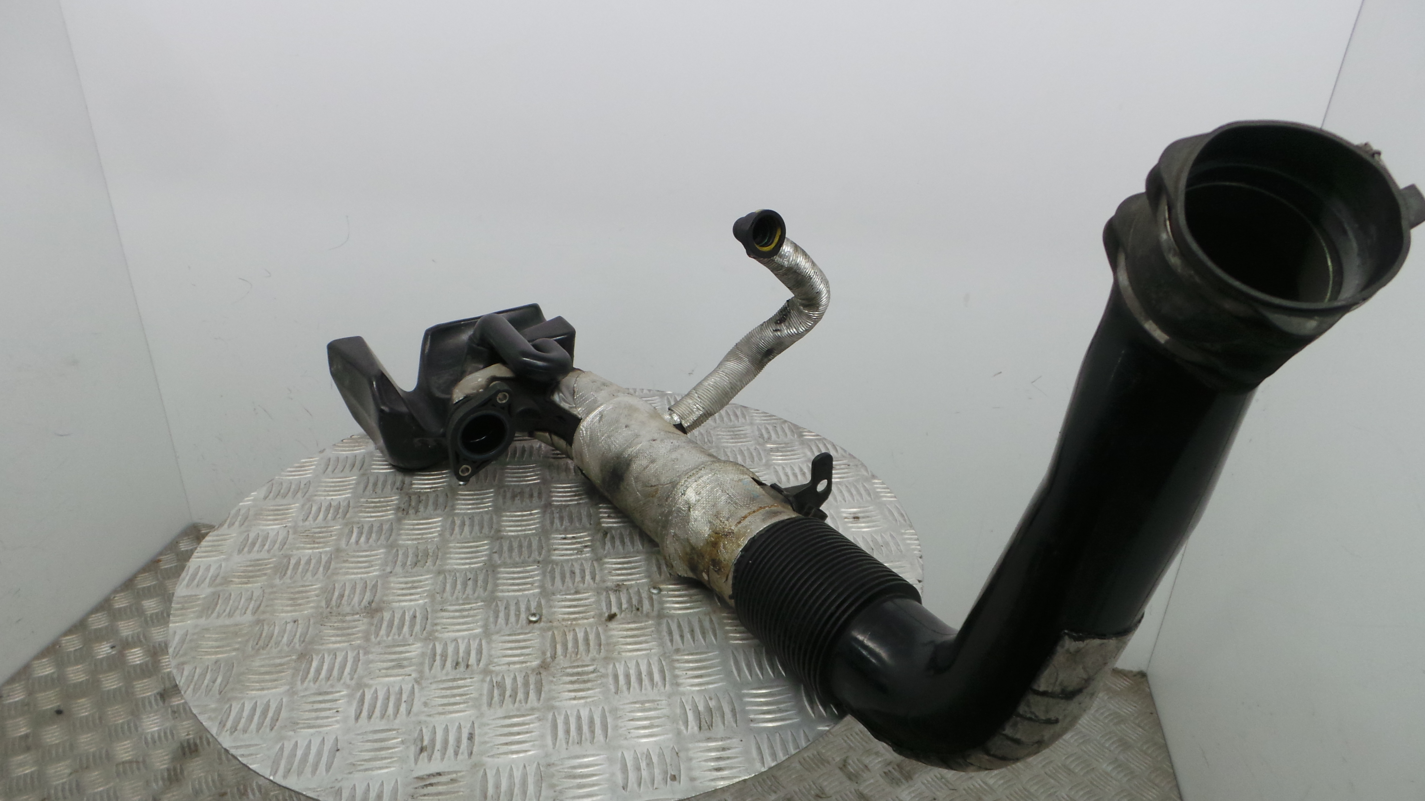 Tubo Intercooler 3M51-9A673-HG - FORD FOCUS II (DA_, HCP, DP)-33645359