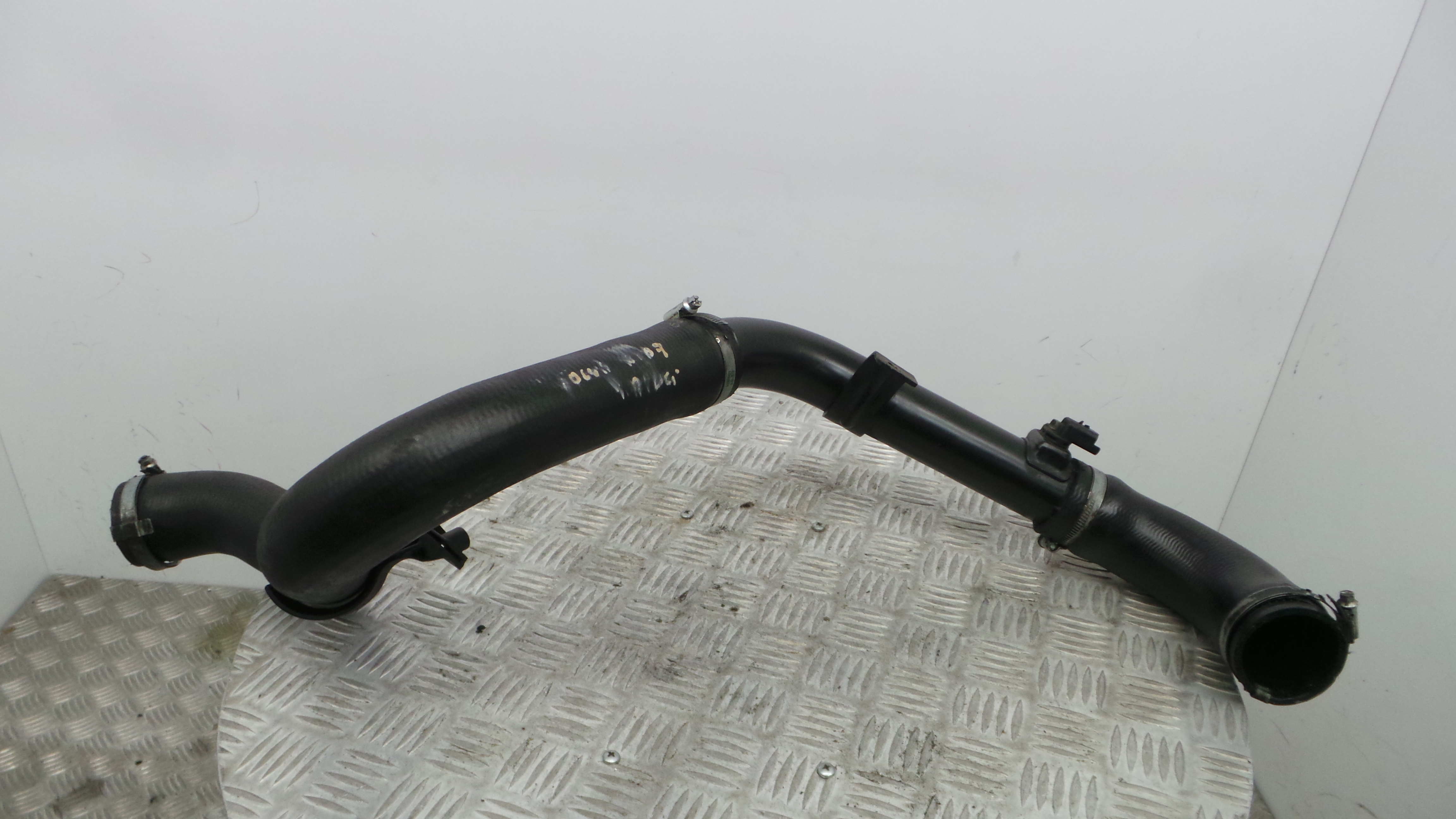 Tubo Intercooler 4M51-6K863-AD - FORD FOCUS II (DA_, HCP, DP)-33645368 Tubo Intercooler 4M51-6K863-AD - FORD FOCUS II (DA_, HCP, DP)-33645368