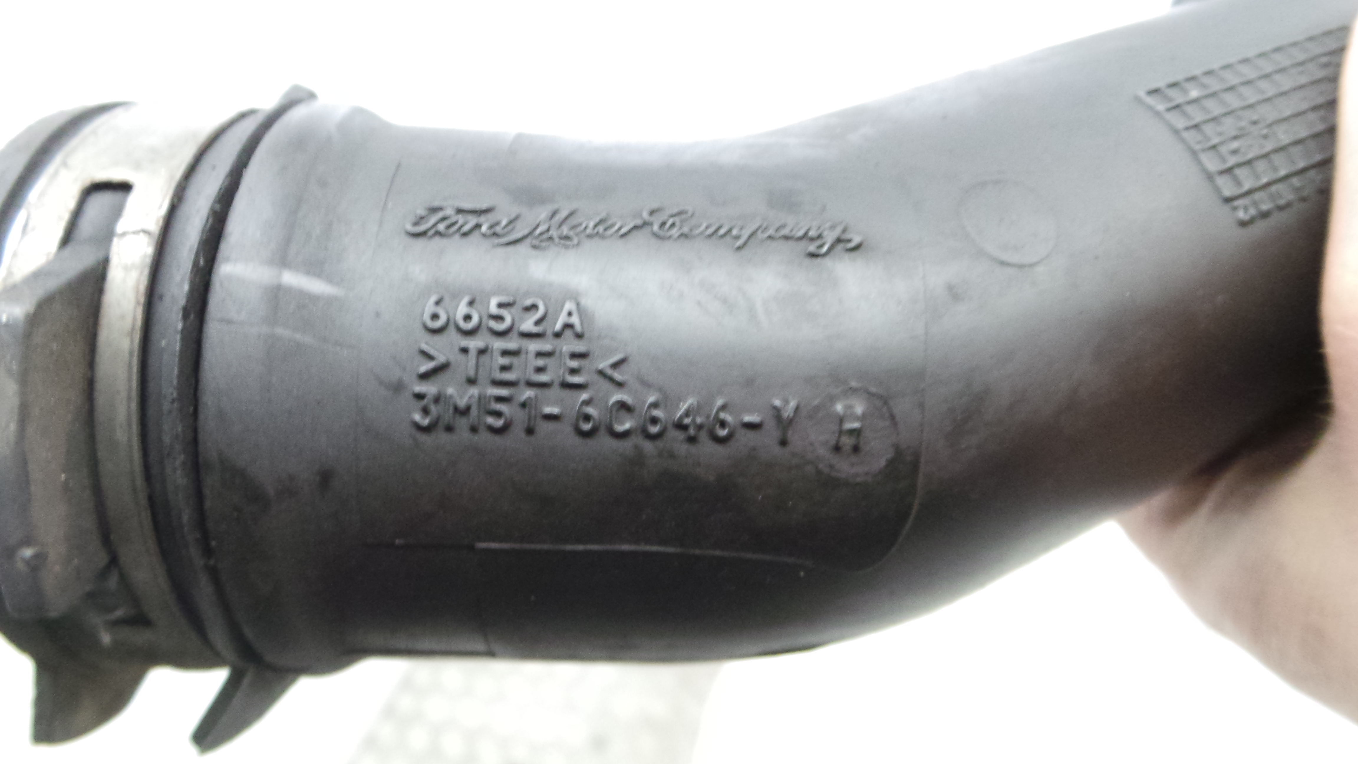 Tubo Caixa Filtro Ar 3M51-6C646-YH - FORD FOCUS II (DA_, HCP, DP)-33645385