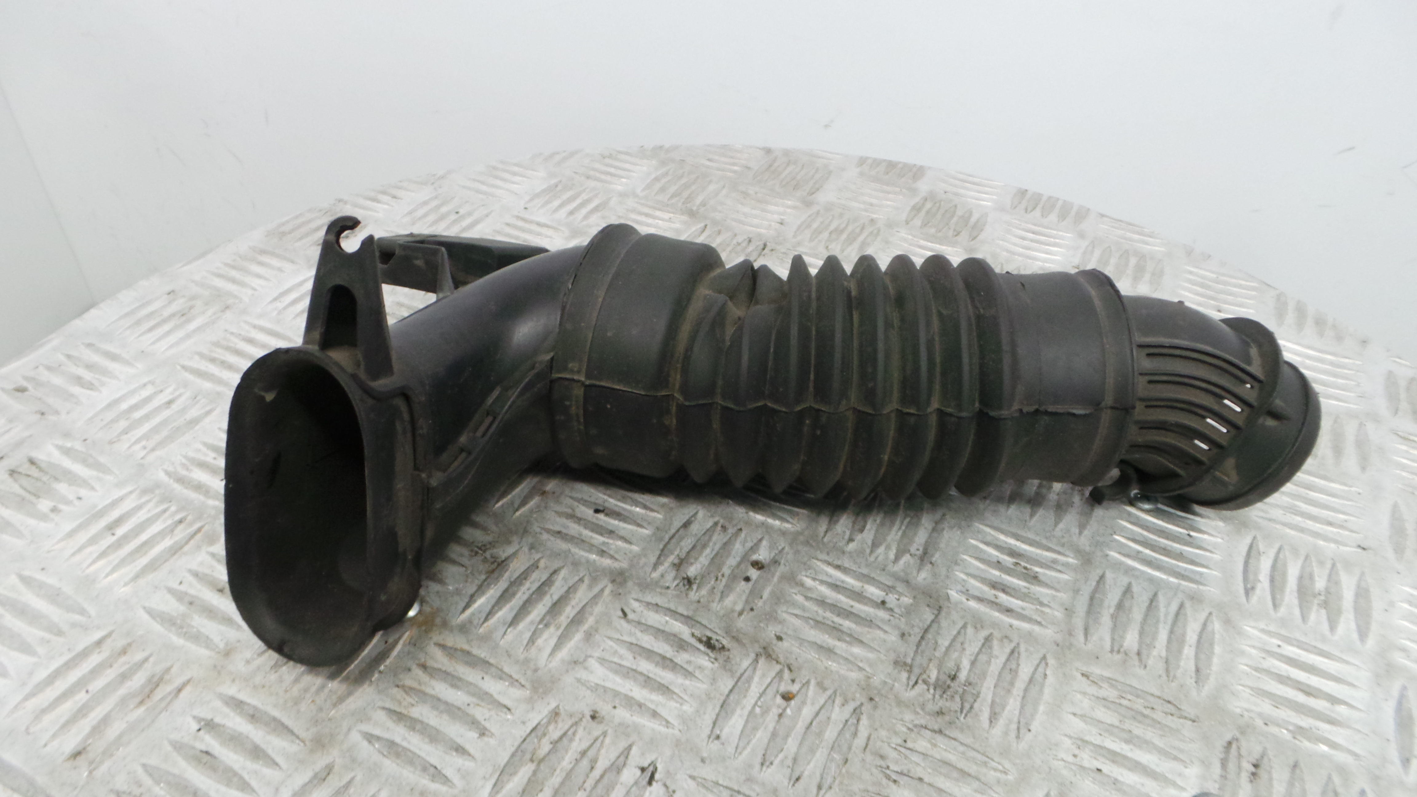 Tubo Caixa Filtro Ar 2S61-9A673-EC - FORD FIESTA V (JH_, JD_)-33645411