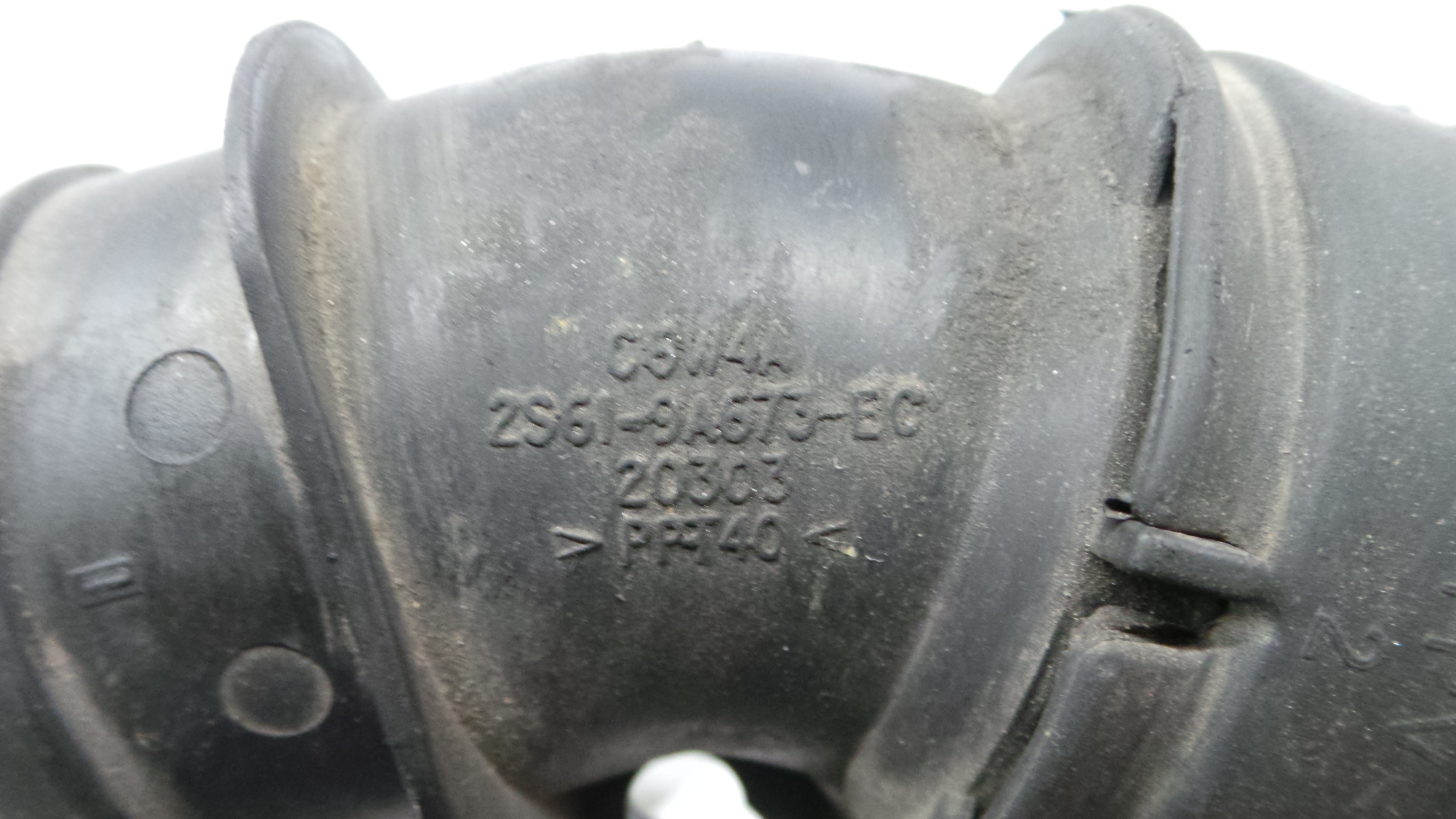 Tubo Caixa Filtro Ar 2S61-9A673-EC - FORD FIESTA V (JH_, JD_)-33645422