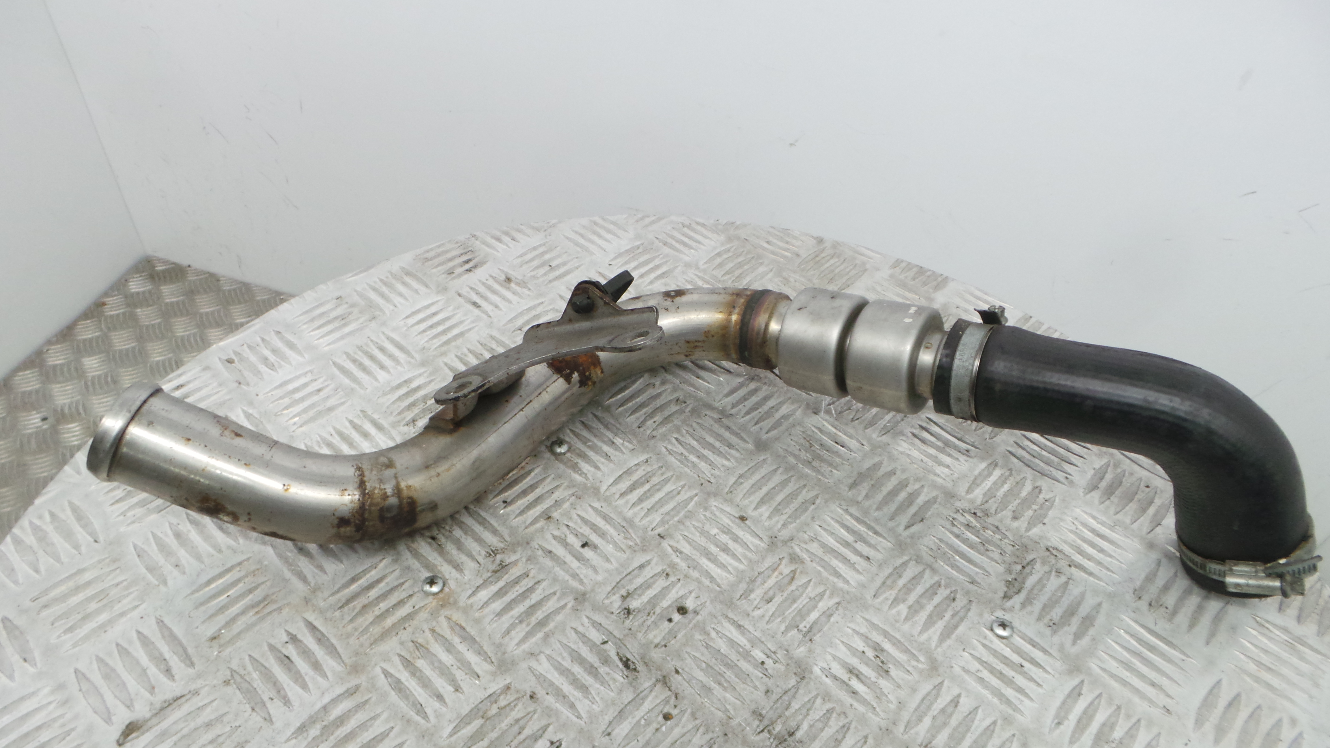 Tubo Intercooler - FORD FOCUS II (DA_, HCP, DP)-33645429 Tubo Intercooler - FORD FOCUS II (DA_, HCP, DP)-33645429