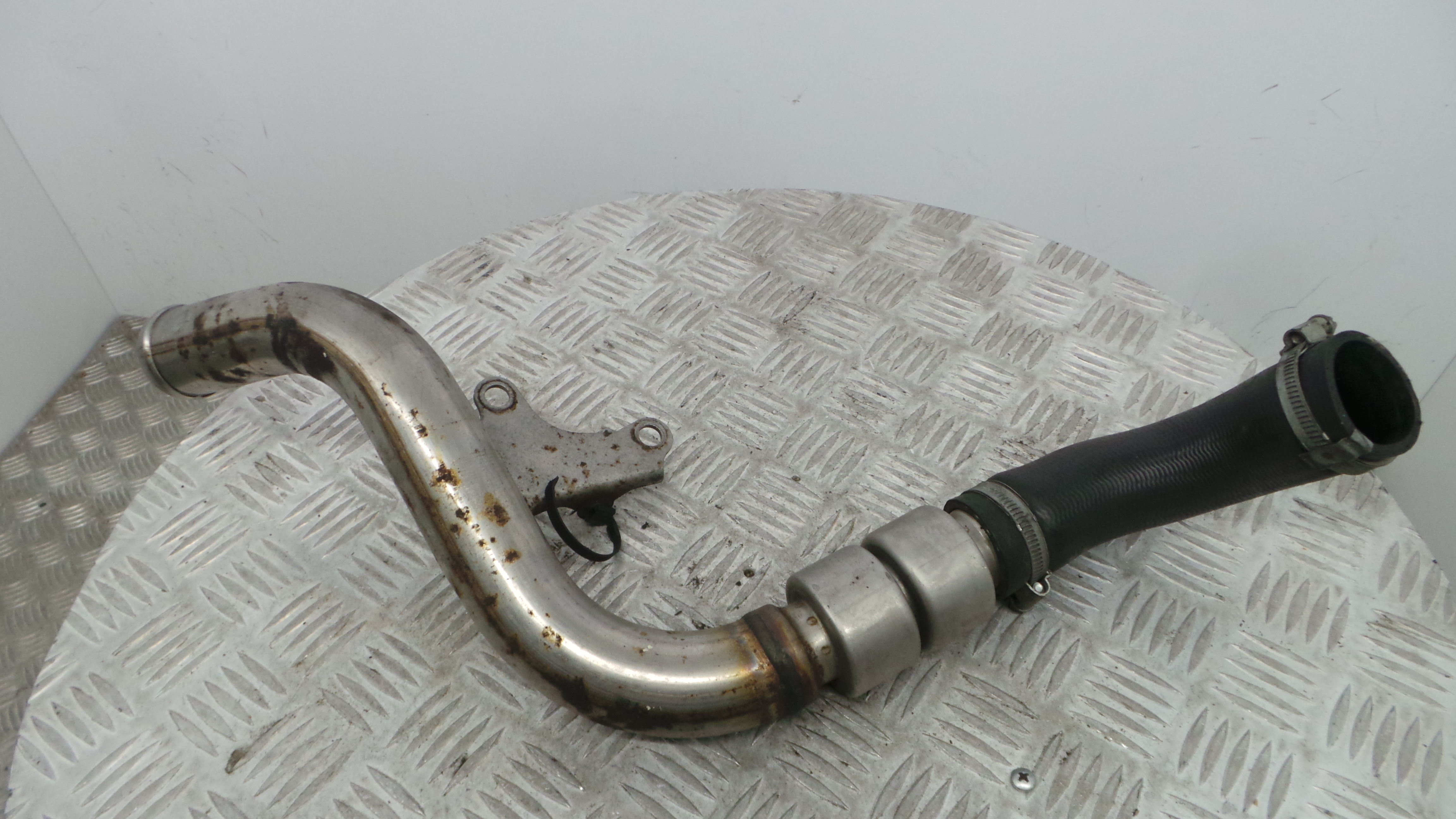 Tubo Intercooler  - FORD FOCUS II (DA_, HCP, DP)-33645429