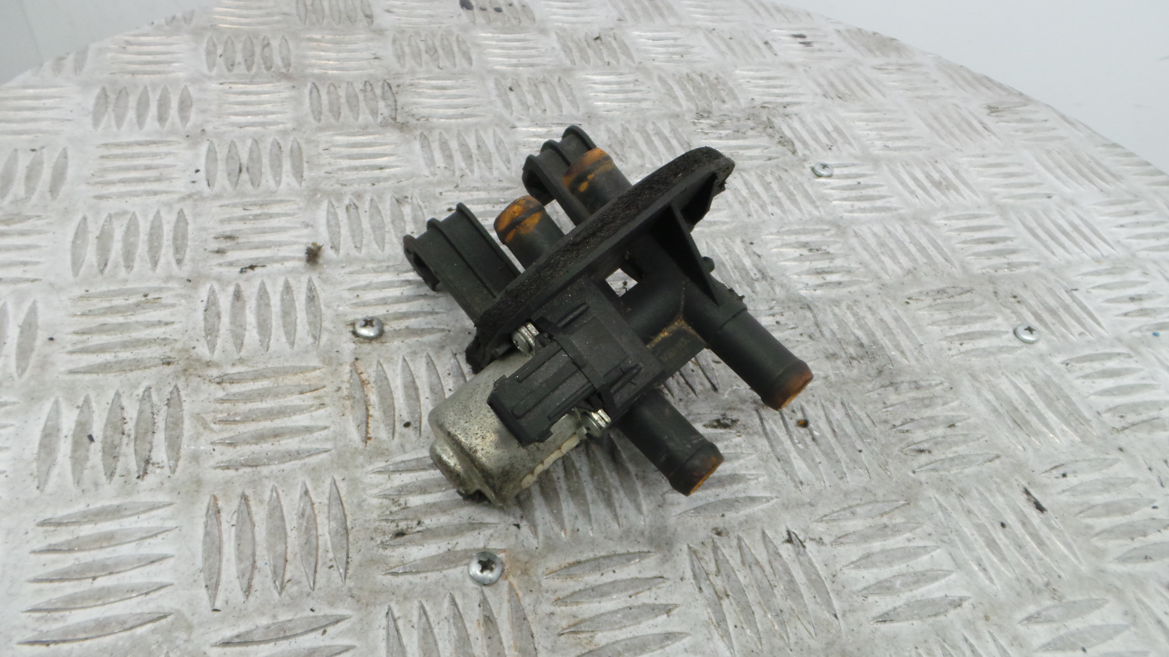 Torneira da Chauffage V25770022 - FORD FIESTA IV (JA_, JB_), FIESTA Mk IV (JA_, JB_)-33645654