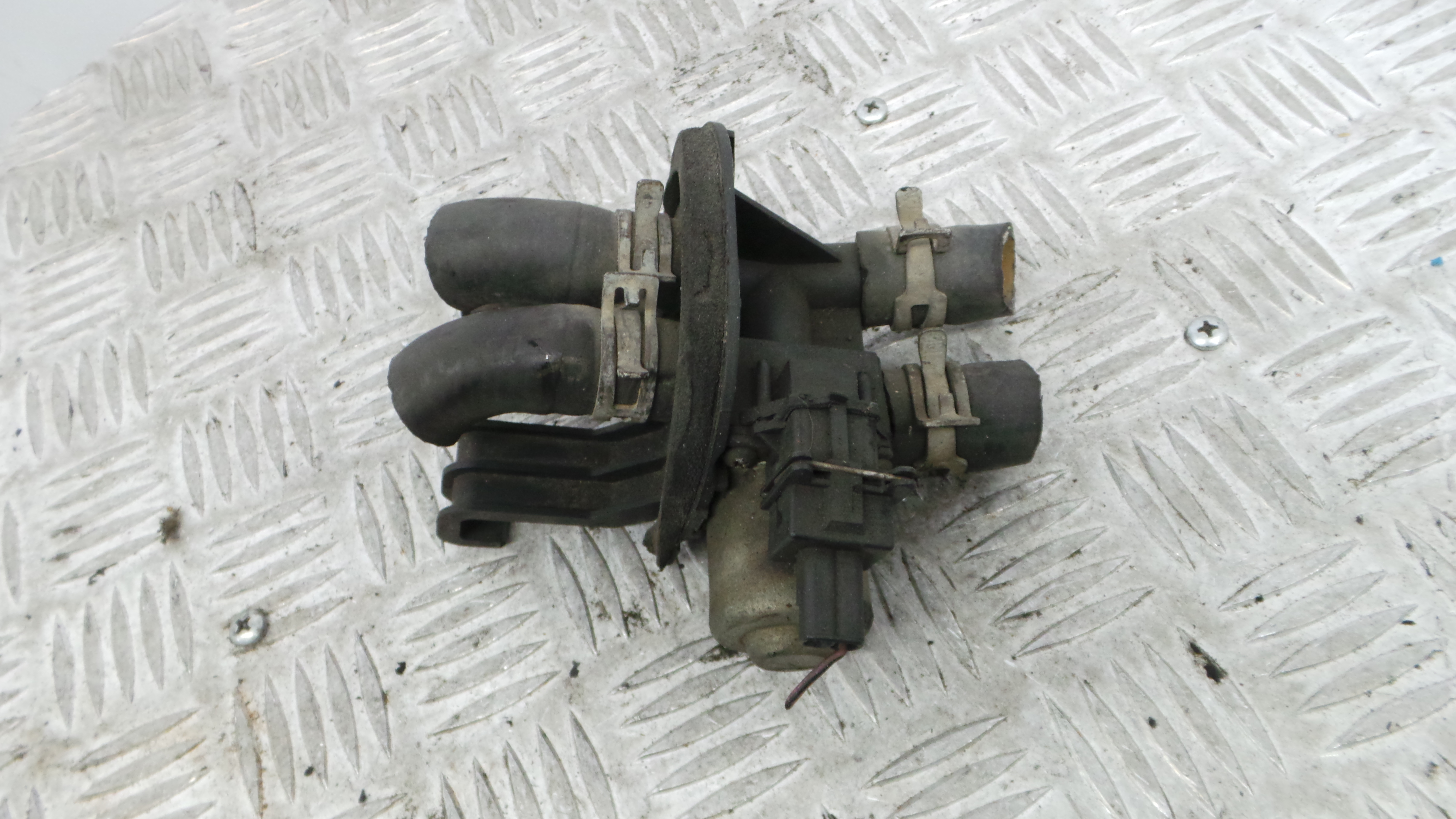 Torneira da Chauffage 98FU-18495-AA - FORD FIESTA IV (JA_, JB_), FIESTA Mk IV (JA_, JB_)-33645661