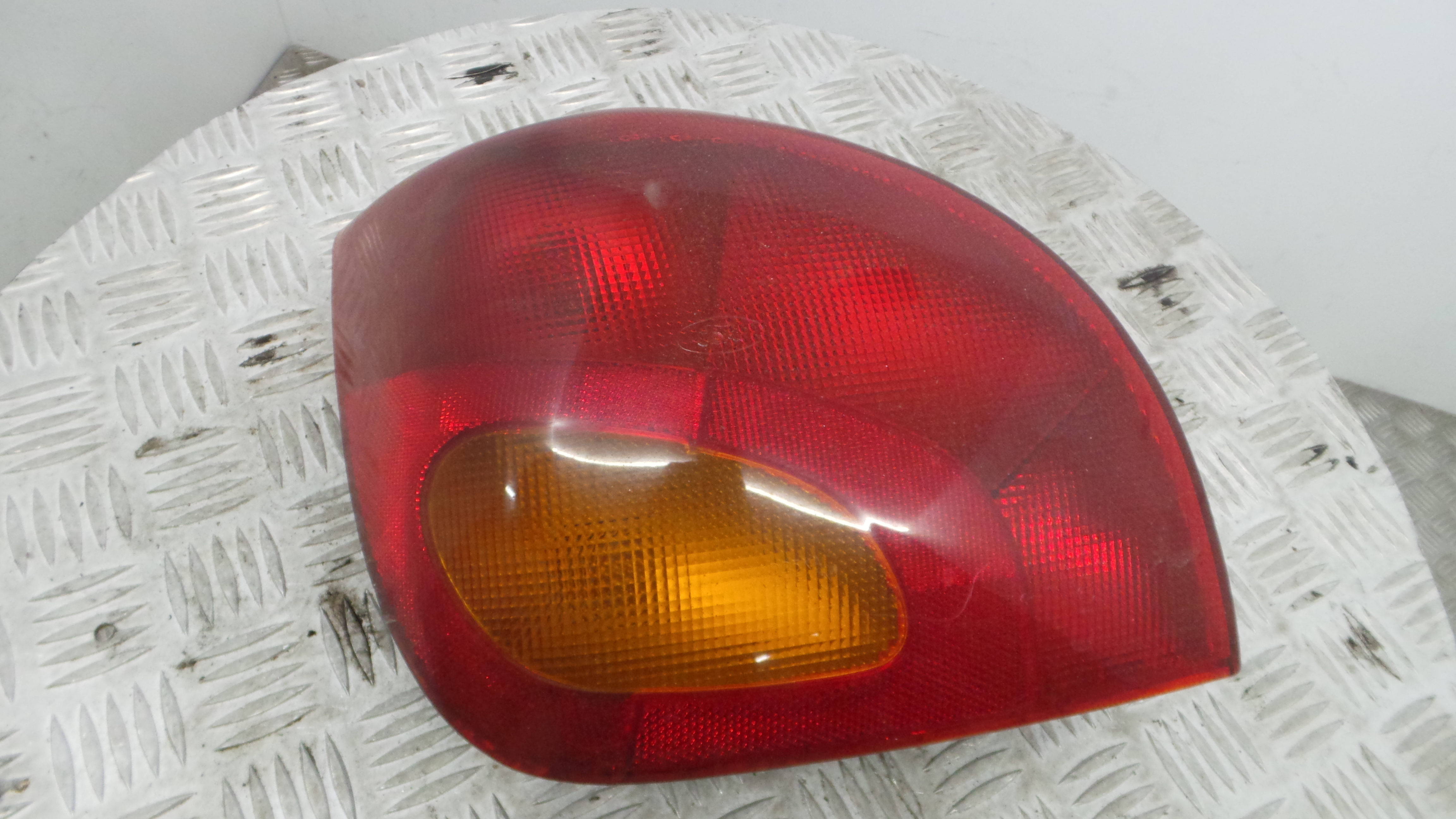 Farolim Stop Esq 96FG-13N004-BA - FORD FIESTA IV (JA_, JB_), FIESTA Mk IV (JA_, JB_)-33645688 Farolim Stop Esq 96FG-13N004-BA - FORD FIESTA IV (JA_, JB_), FIESTA Mk IV (JA_, JB_)-33645688