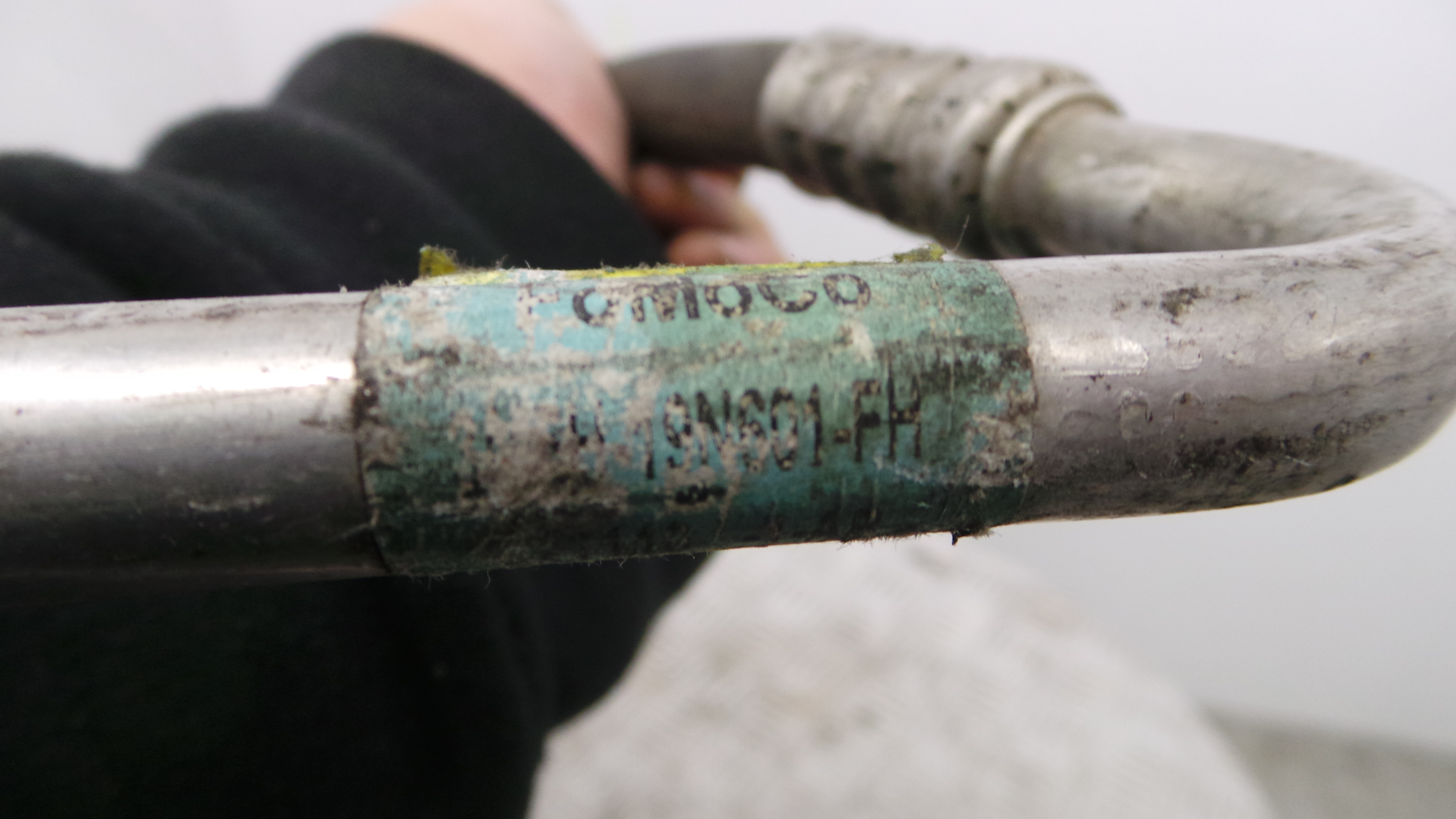 Tubo Ar Condicionado  - FORD FOCUS II (DA_, HCP, DP)-33645729