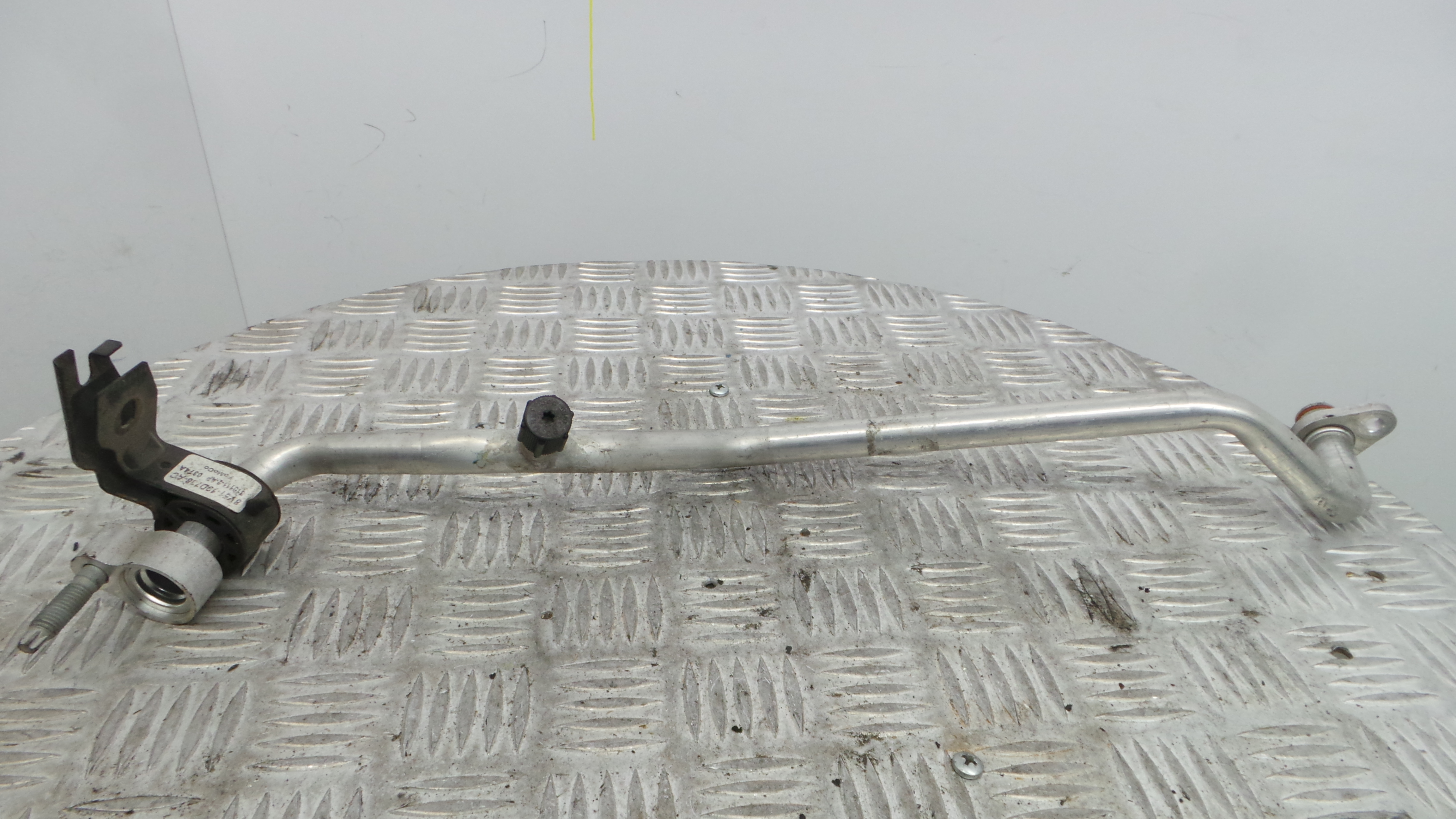 Tubo Ar Condicionado 8V51-19D738-AC - FORD FIESTA VI (CB1, CCN)-33645887