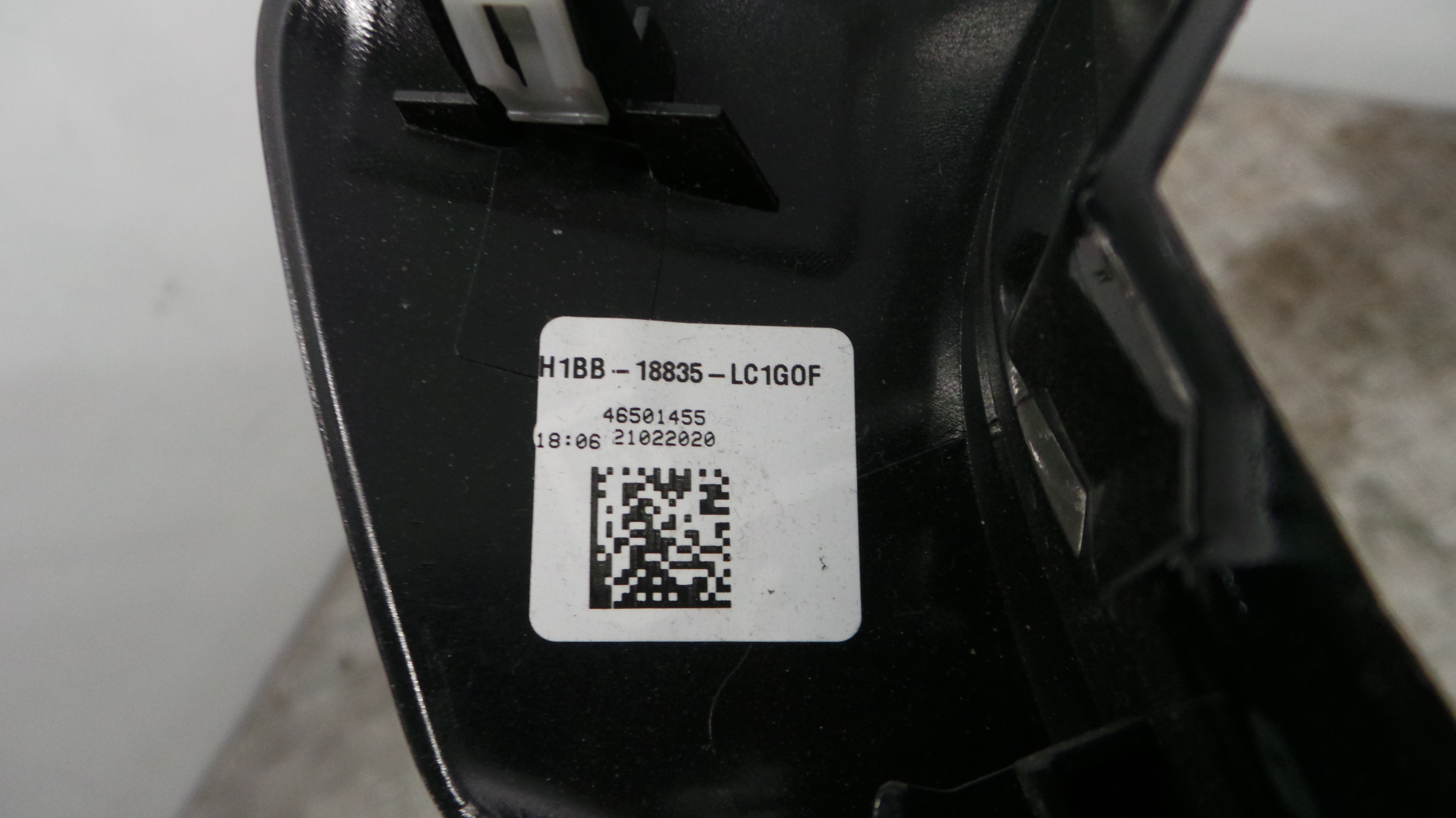 Aro Consola Central H1BB-18835-LC - FORD FIESTA VII (HJ, HF)-33645985