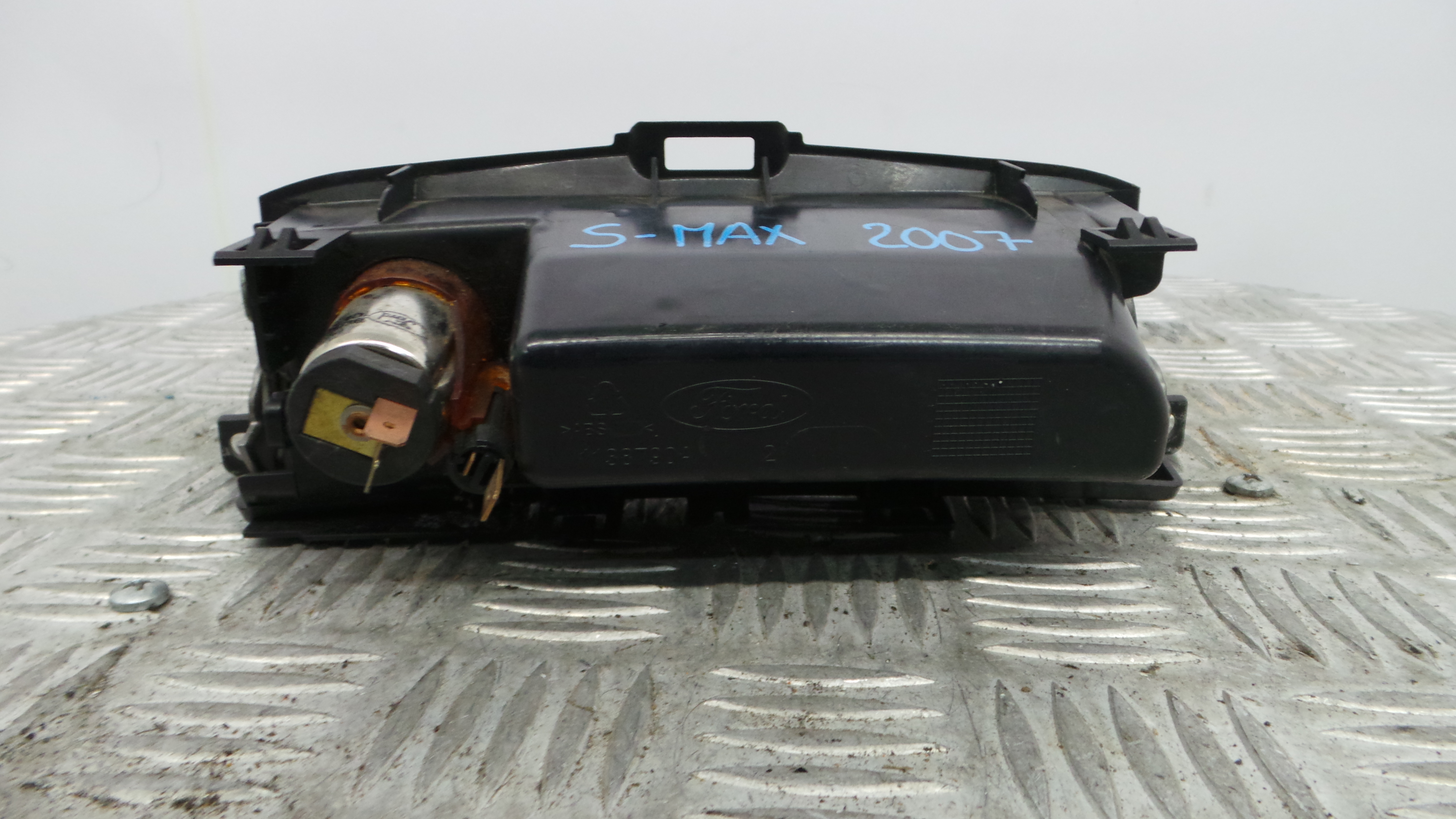 Cinzeiro 1138790A - FORD S-MAX (WA6)-33646078