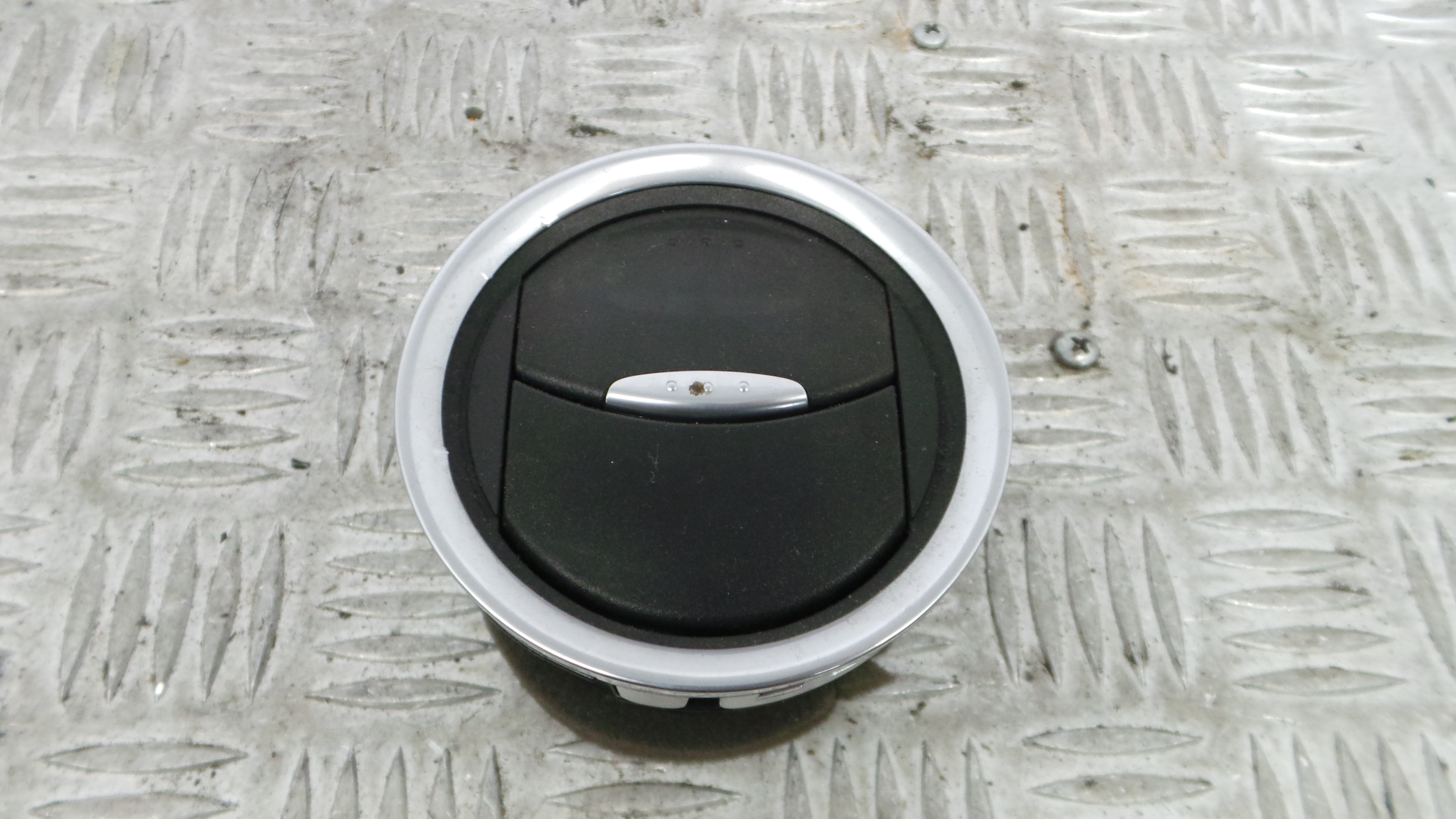 Grelha da Sofagem C1BB-AO18B09-AA - FORD FIESTA VI (CB1, CCN)-33646085 Grelha da Sofagem C1BB-AO18B09-AA - FORD FIESTA VI (CB1, CCN)-33646085