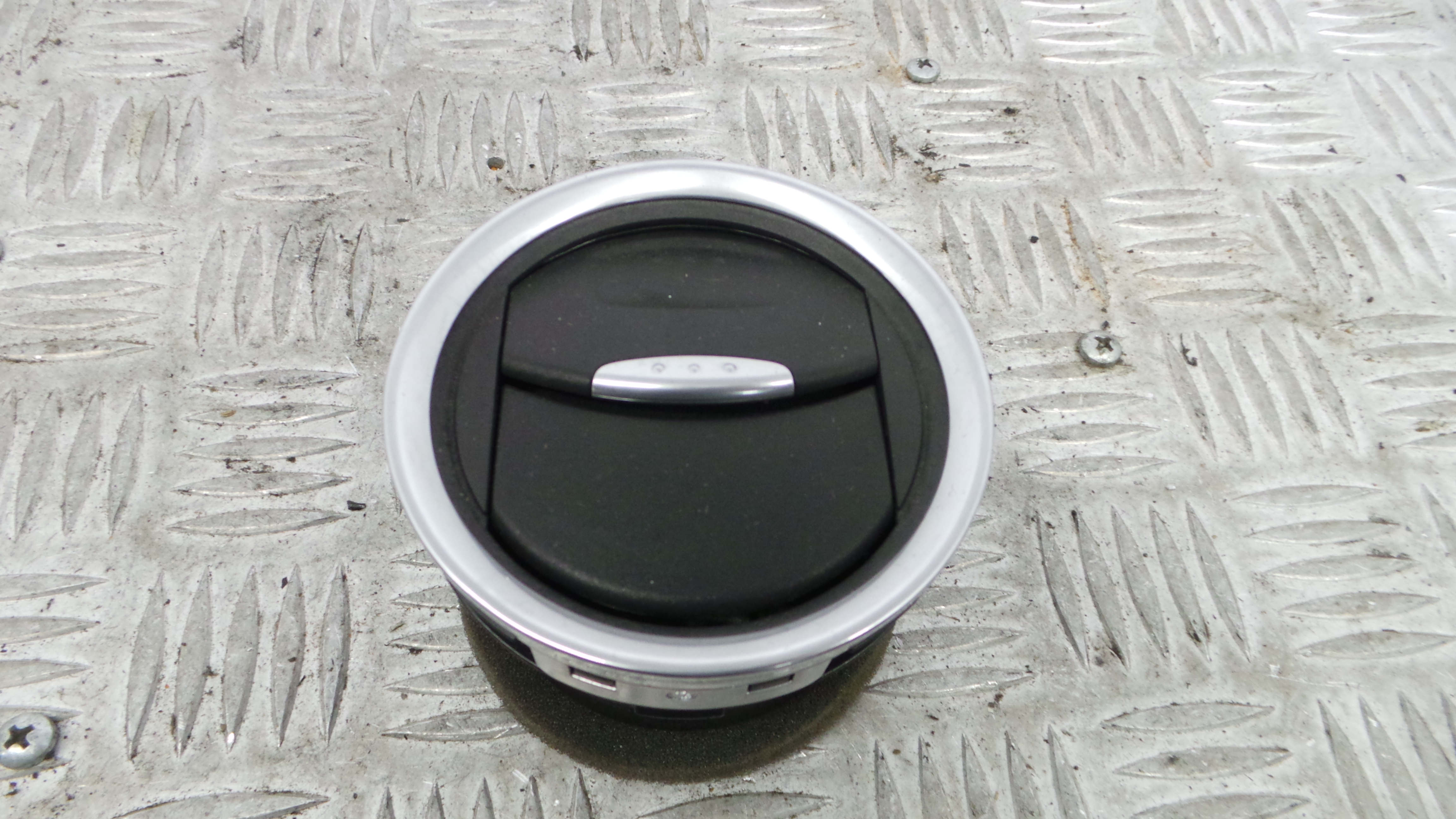 Grelha da Sofagem C1BB-A018B09-AA - FORD FIESTA VI (CB1, CCN)-33646088 Grelha da Sofagem C1BB-A018B09-AA - FORD FIESTA VI (CB1, CCN)-33646088