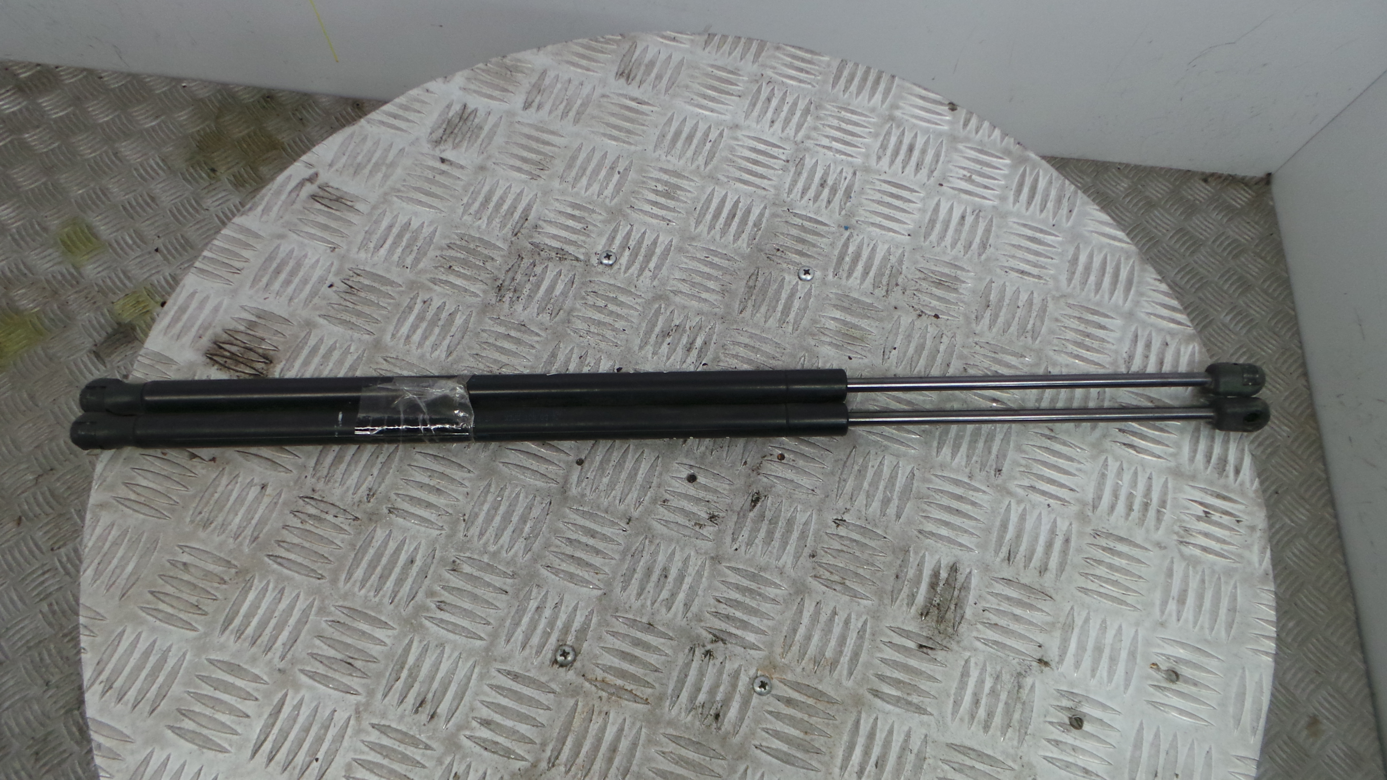 Amortecedor da Mala 2S61-A406A10-AC - FORD FIESTA V (JH_, JD_)-33646372